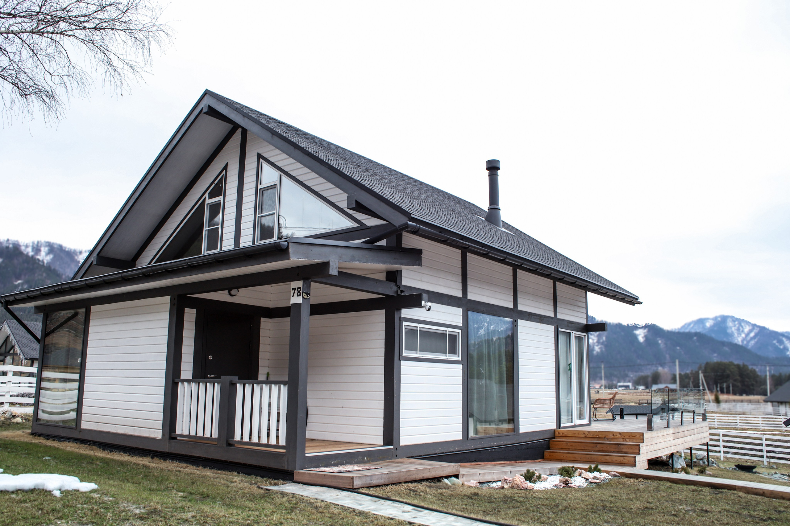 Альпинс Residence. Фотограф Нина Брандт в Горном Алтае