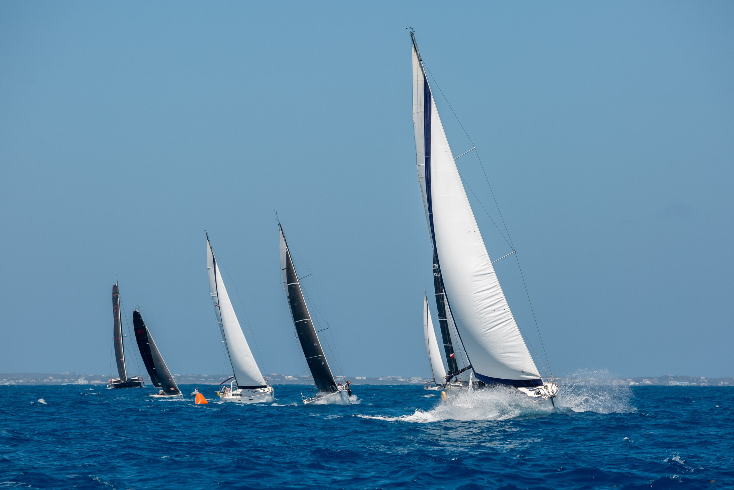 ЯХТЫ / МОРЕ / ПУТЕШЕСТВИЯ. Сложная съёмка для бизнеса b2b / Яхтенный фотограф / Корпоративные календари / Промышленная съёмка / Спортивный репортаж