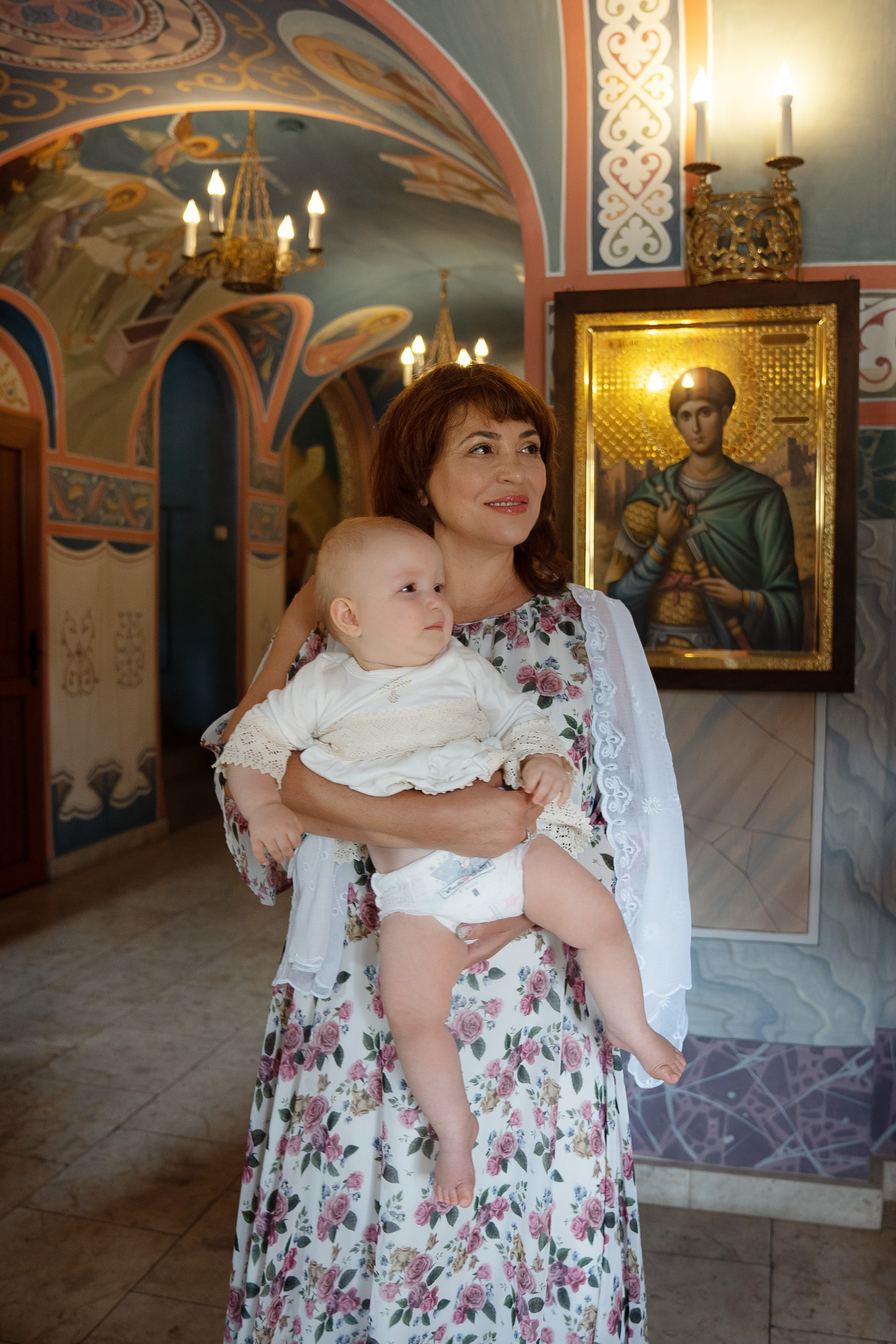 Таинство Крещения в храме Воскресения Христова дер. Поповка г. Москва. Семейный и детский фотограф в Москве Екатерина Офицерова