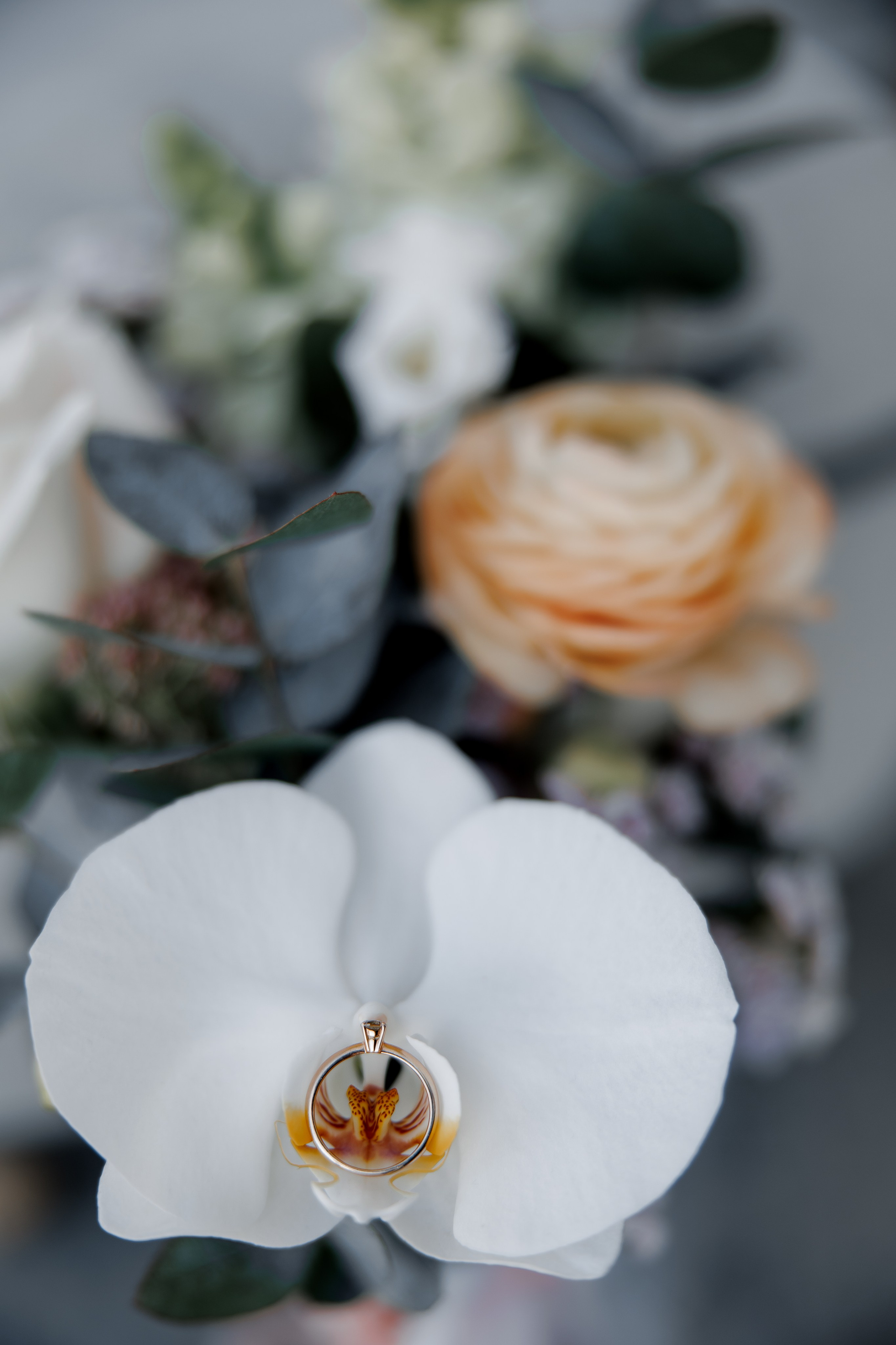 Свадебные букеты и аксессуары. Мария Сурмина-Ким. Флорист