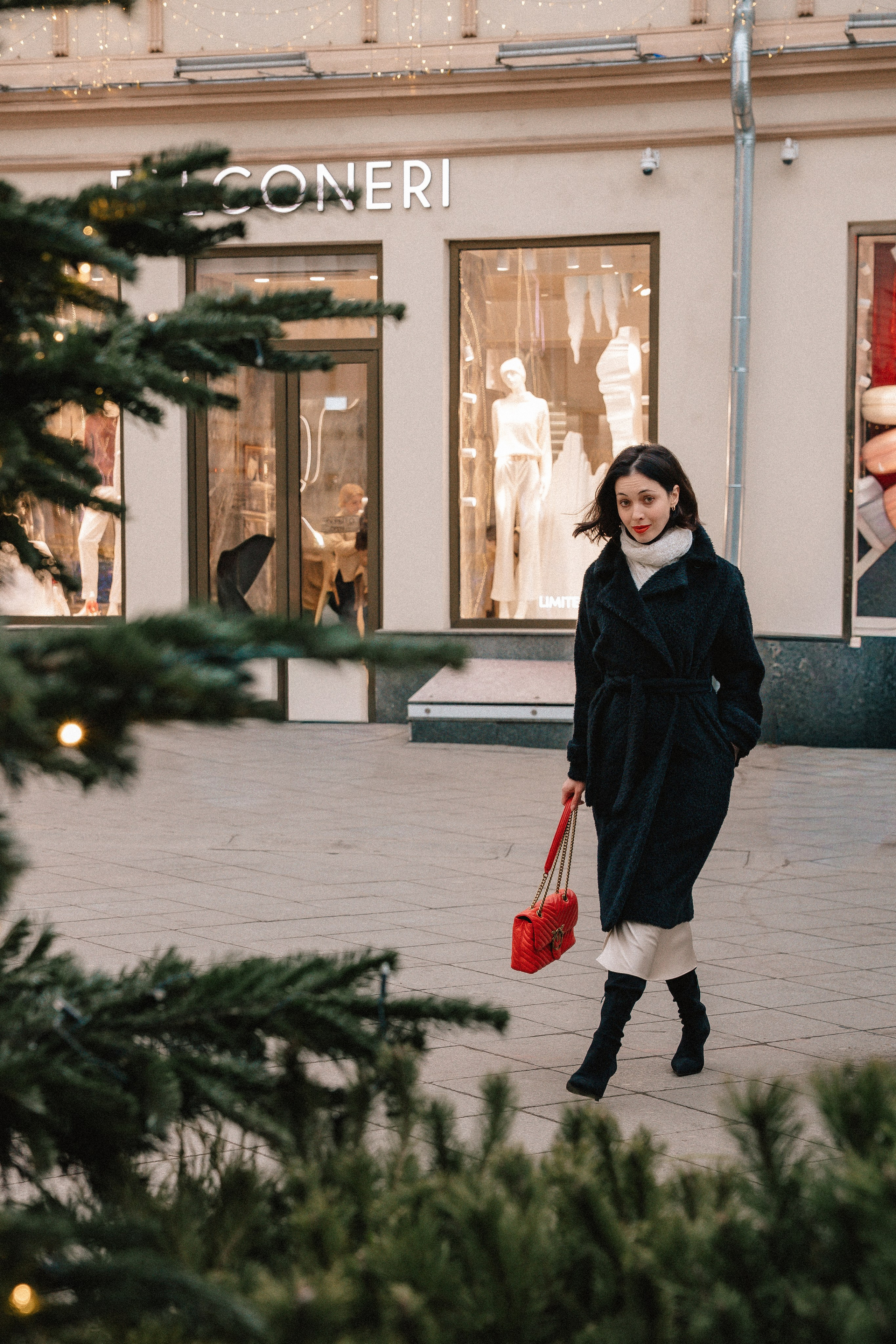 ОЛЯ. Я фотограф из Москвы к Вашим услугам