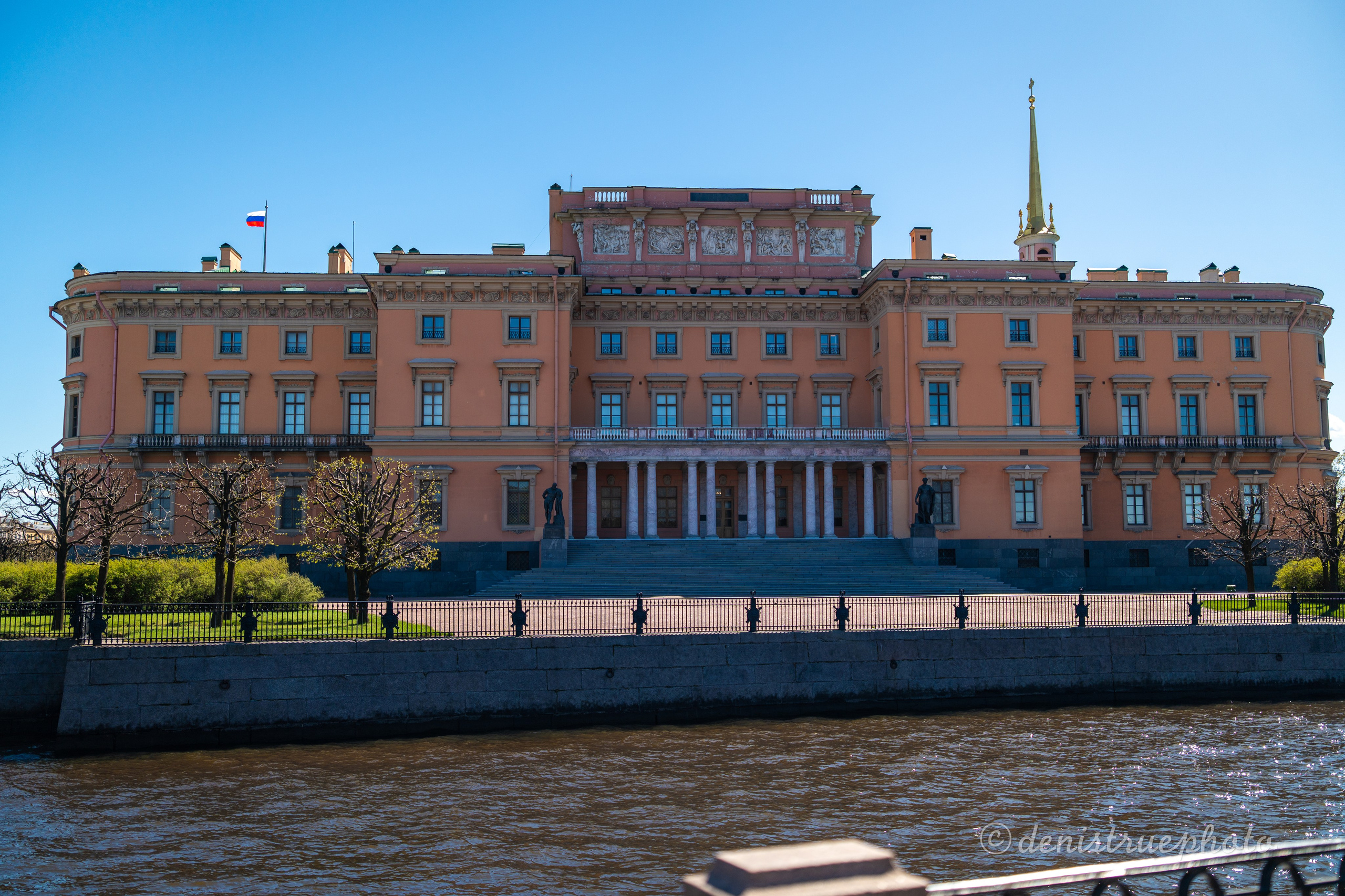 2026.05.06 Майские в СПб. Прогулка и встреча с друзьями. Репортажая и lifestyle-фотография. Люди, эмоции, жизнь