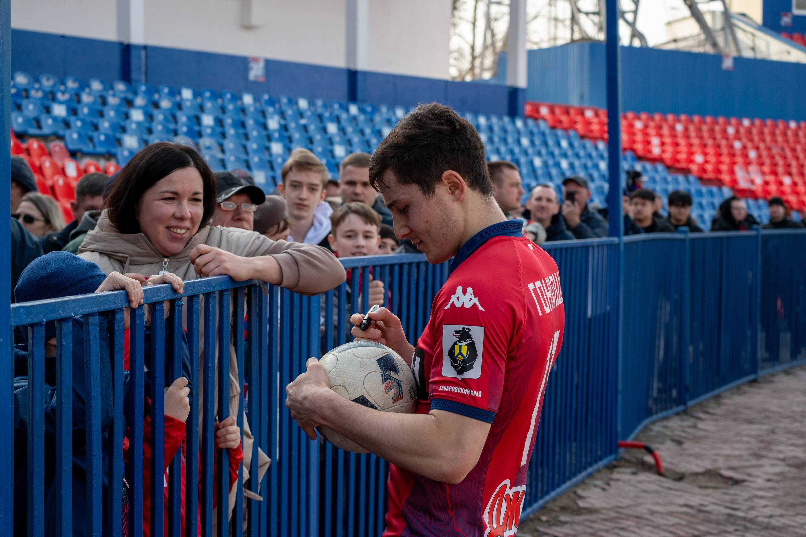 Фотографии ФК "СКА-Хабаровск". Александр Русаков спортивный фотограф в Хабаровске