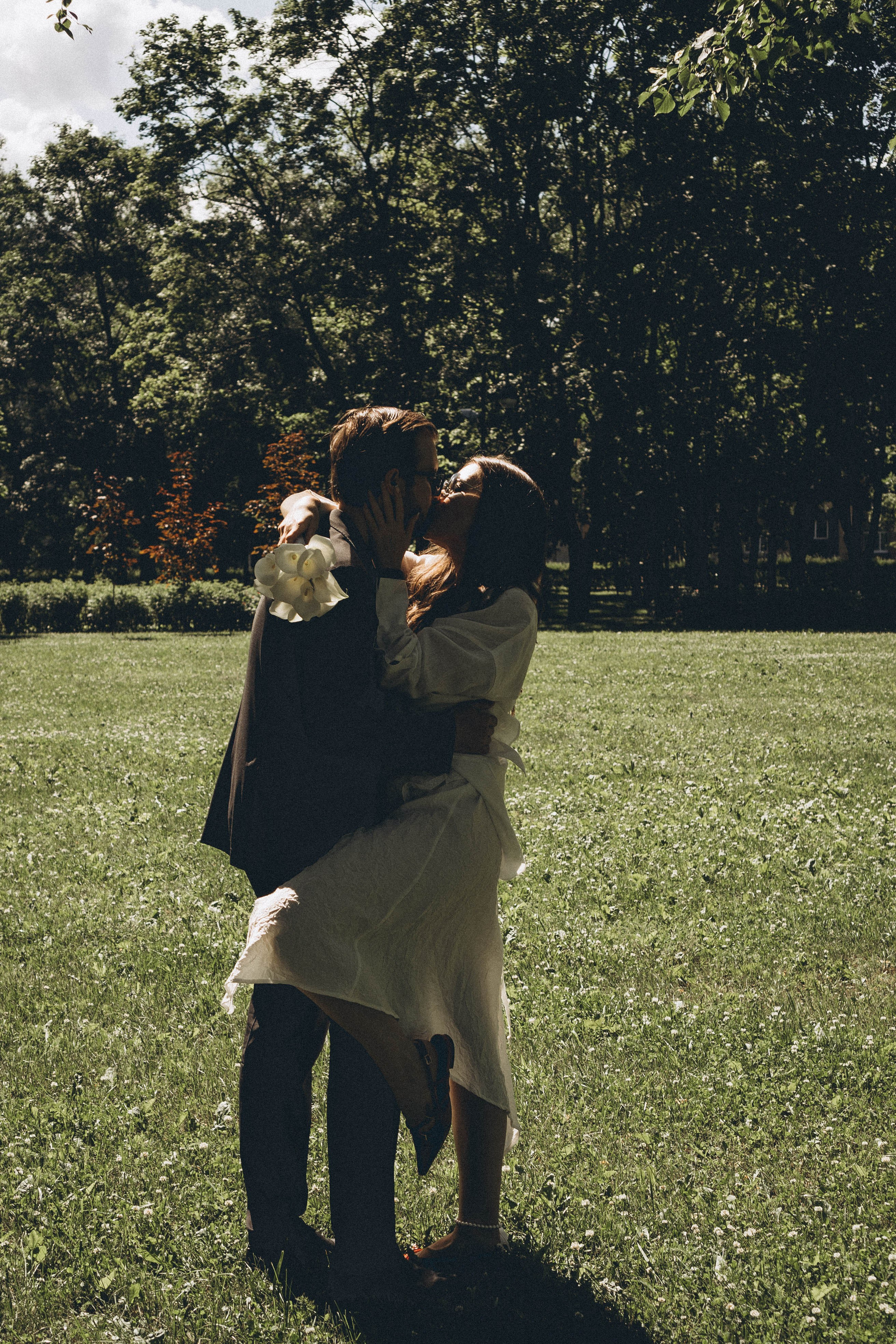 СВАДЕБНАЯ СЬЕМКА В ПАРКЕ ПОБЕДЫ И ПРОГУЛКА ПО МОСКОВСКОМУ ПРОСПЕКТУ. Профессиональный фотограф, Санкт-Петербург — Виктория Богомолова