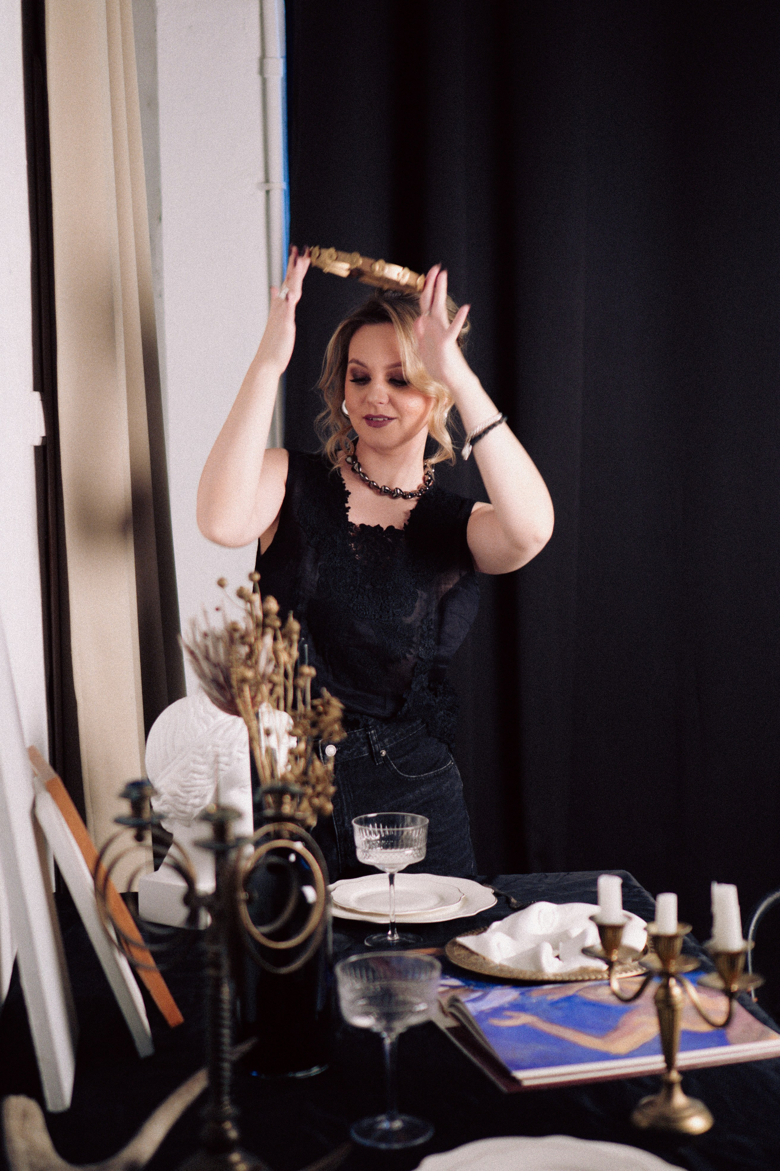 НОВОГОДНЯЯ ФОТОСЕСИИЯ В СТУДИИ ДЛЯ ДЕВУШКИ И ПРОГУЛКА ПО ЧЕРНЫШЕВСКОЙ. Профессиональный фотограф, Санкт-Петербург — Виктория Богомолова