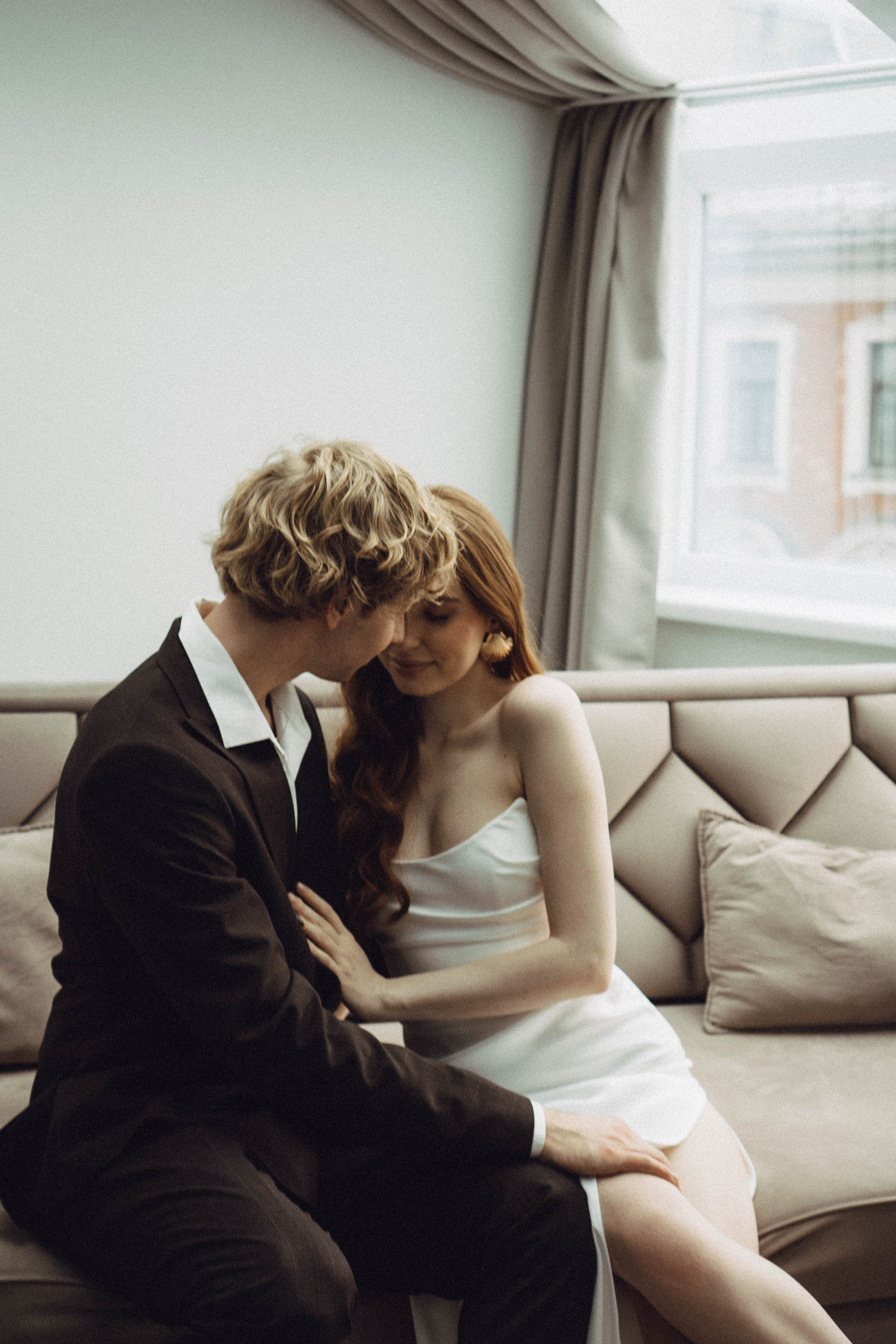 СВАДЕБНАЯ СЬЕМКА В ОТЕЛЕ. СБОРЫ ЖЕНИХА И НЕВЕСТЫ И ТАКЖЕ ТОР И ПОДГОТОВКА К ПРОГУЛКЕ. Профессиональный фотограф, Санкт-Петербург — Виктория Богомолова