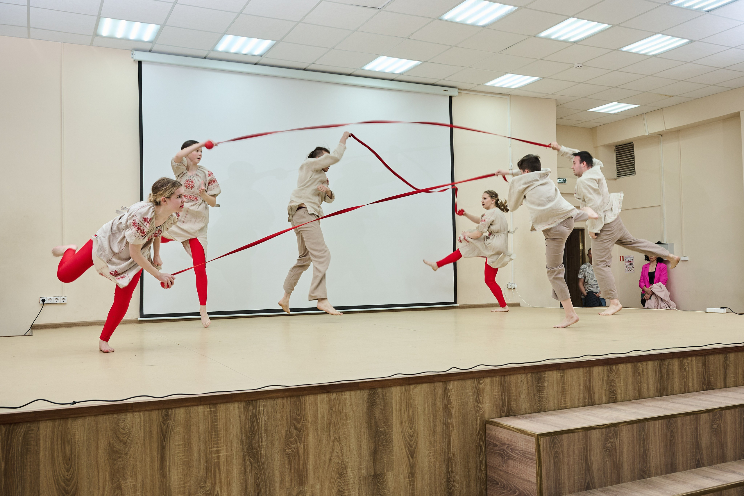 Выпускные и праздники. Выпускные альбомы. Предметная и контент съёмка. Фотостудия Klass