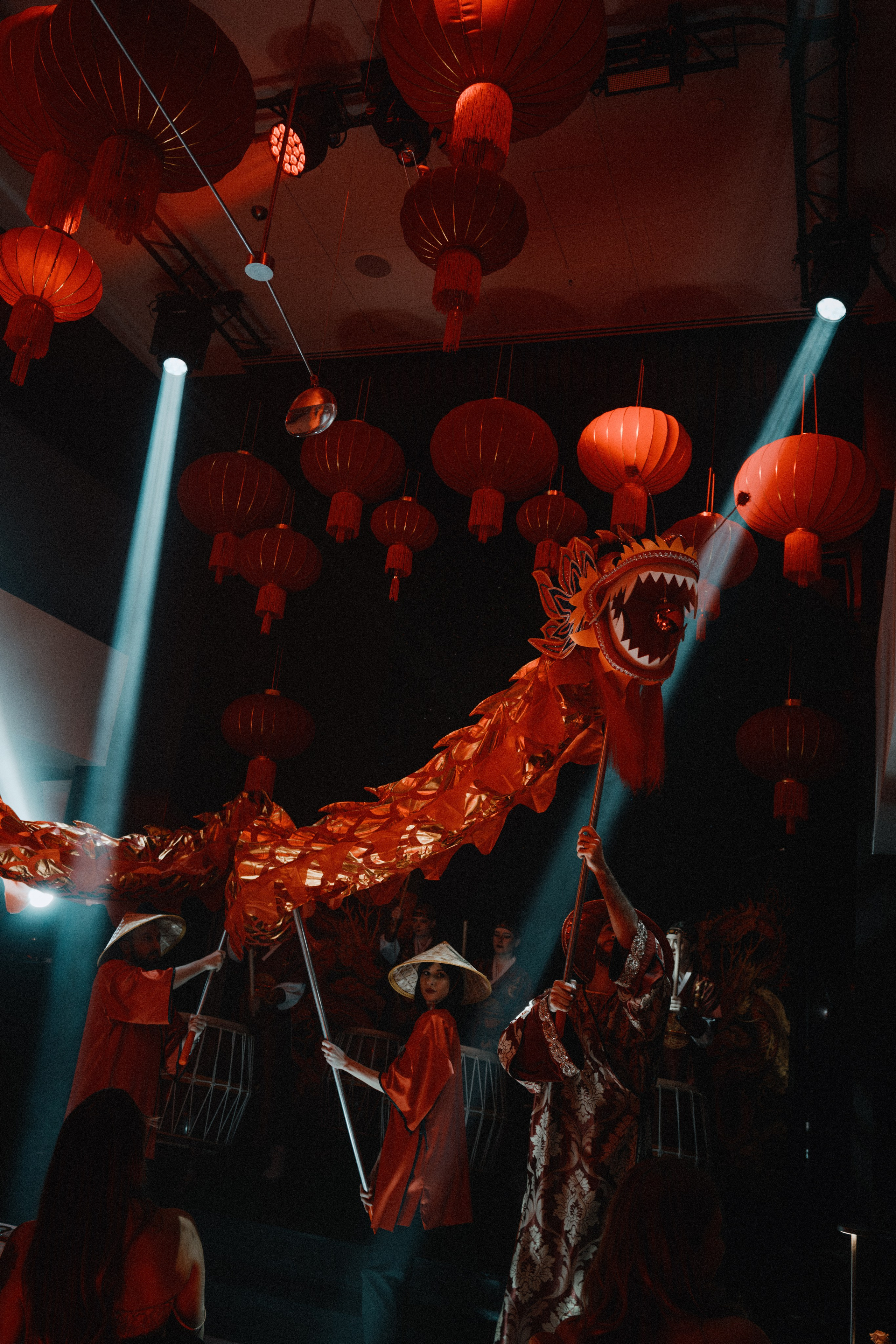 8 марта (воскресенье). BENUAR Restaurant