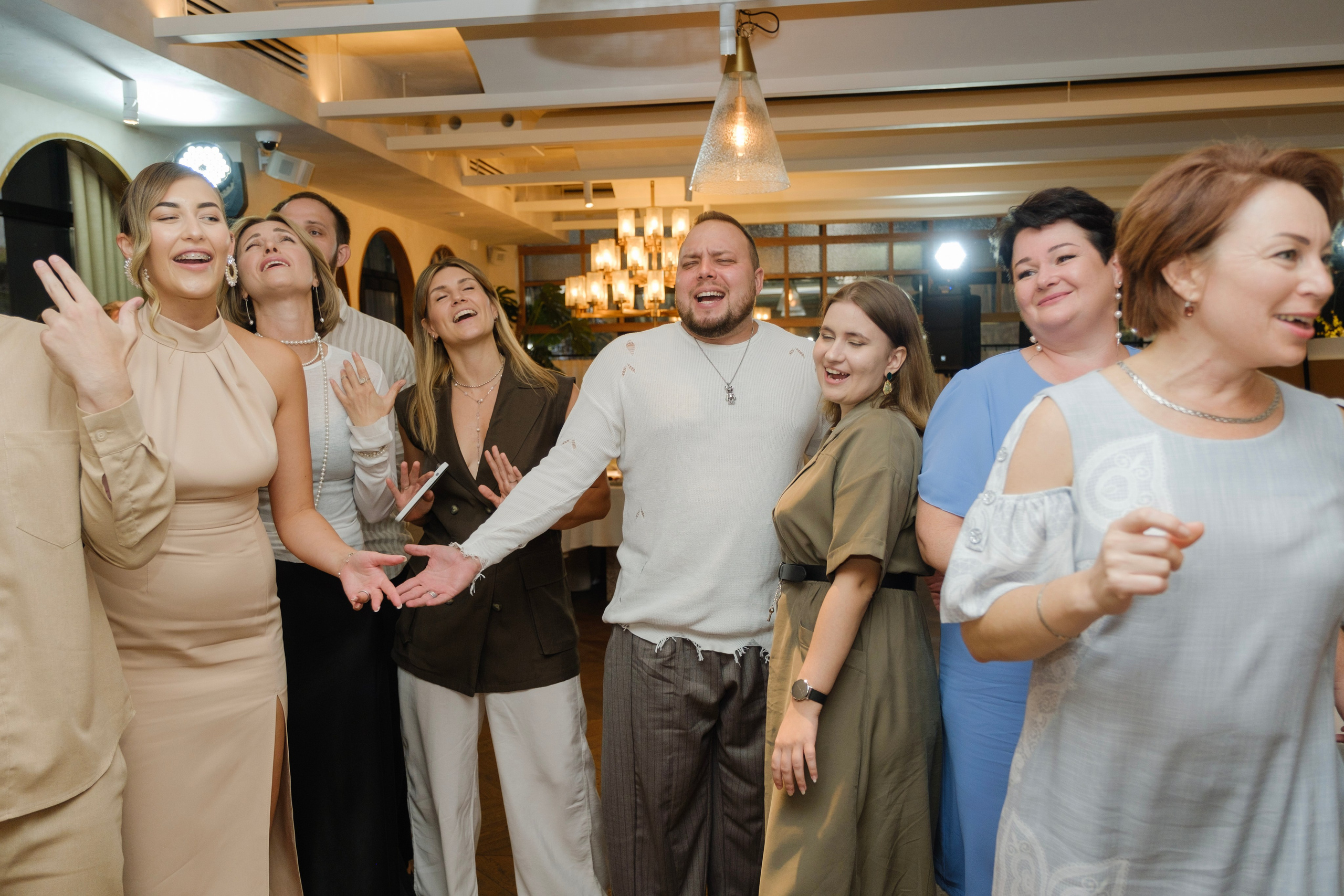 Alexander Alina. Wedding photographer