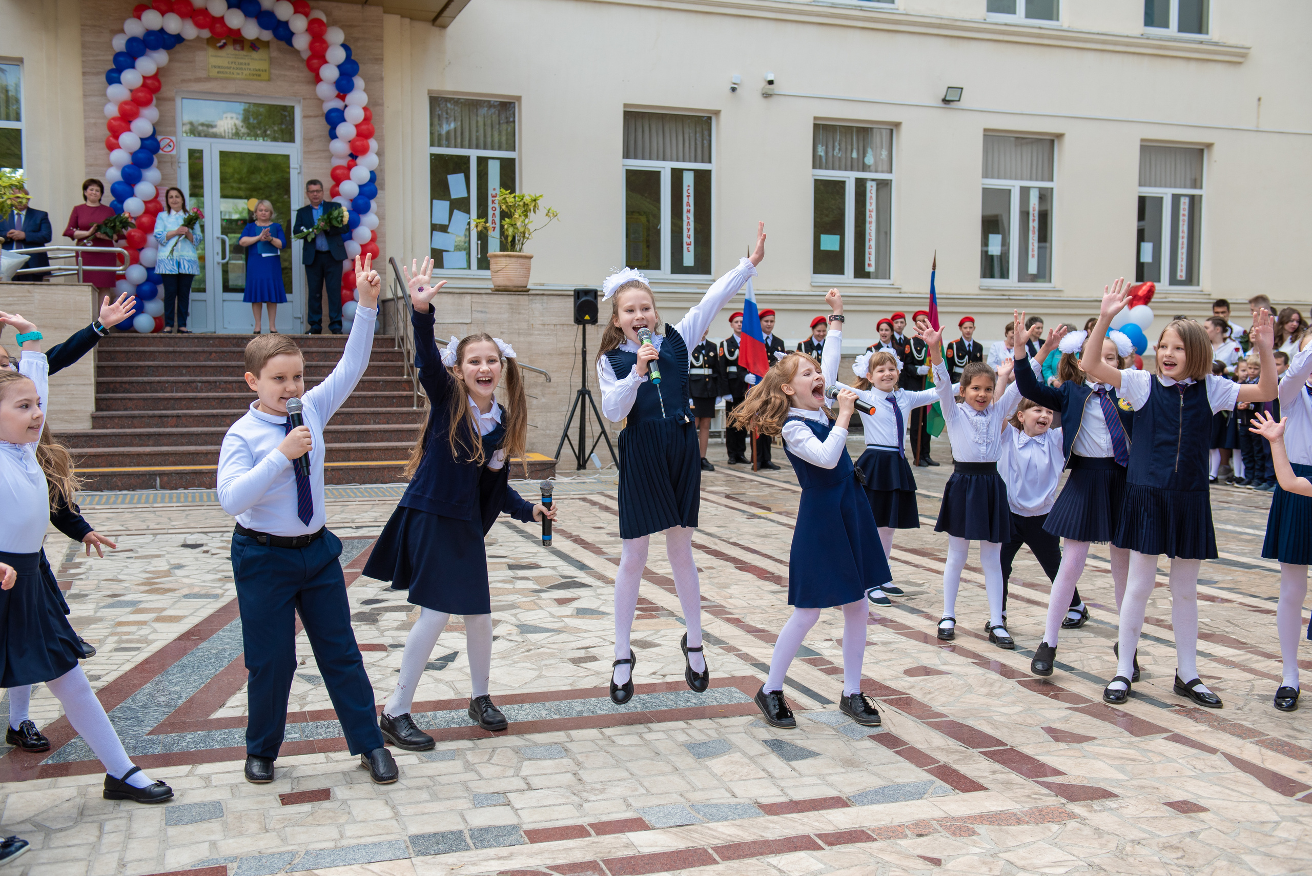 Последний звонок. Выпускные альбомы в Сочи Сюткина Наталья
