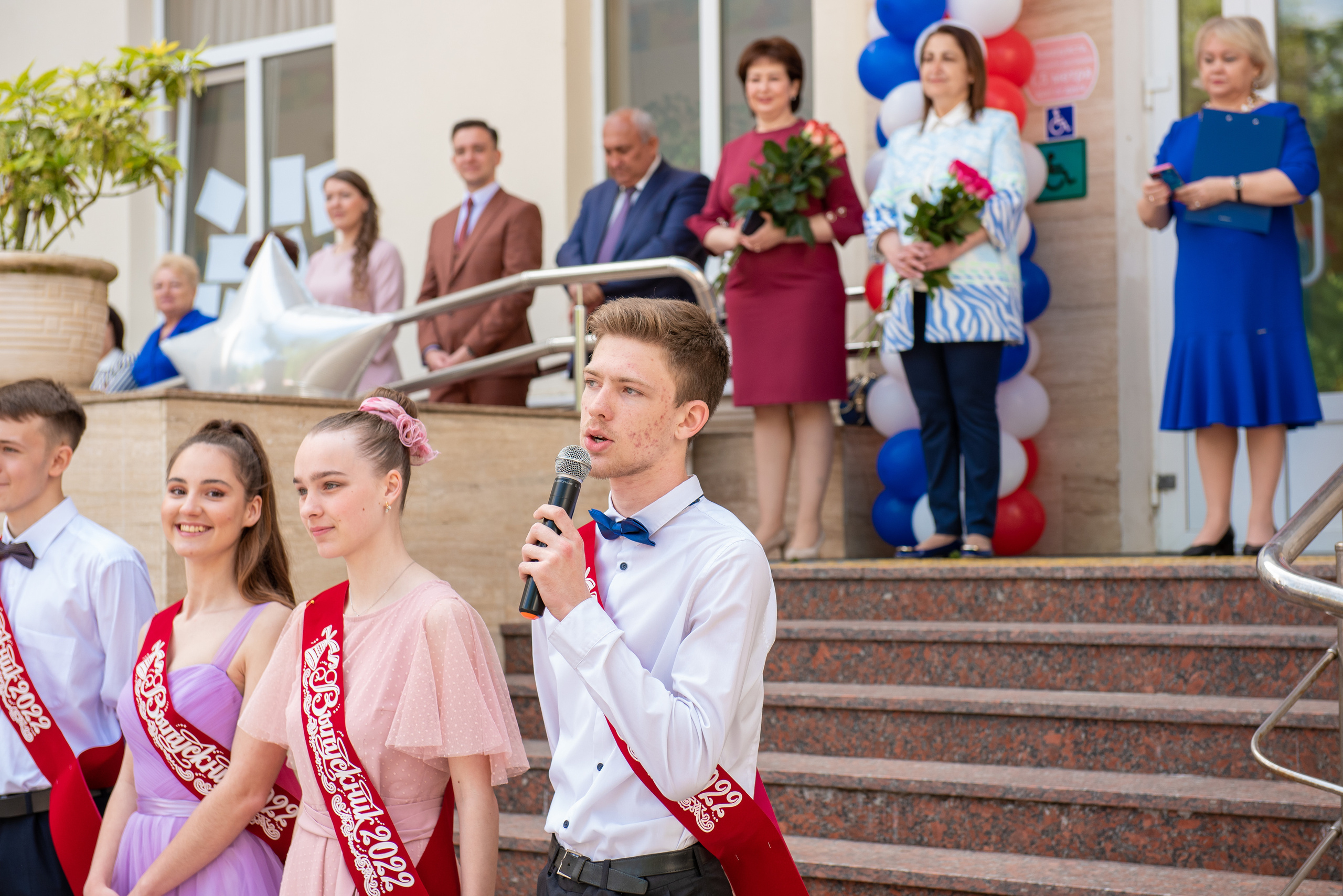 Последний звонок. Выпускные альбомы в Сочи Сюткина Наталья