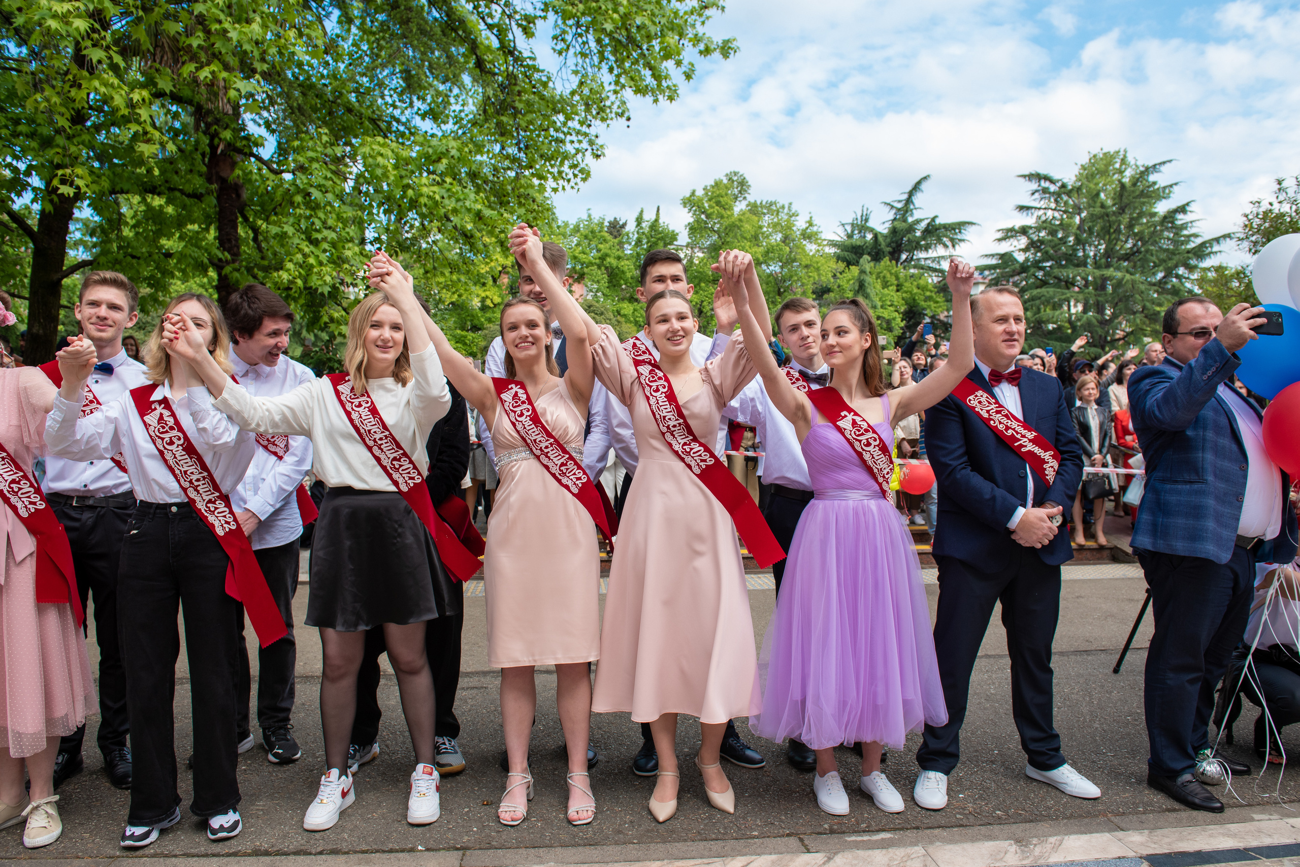 Последний звонок. Выпускные альбомы в Сочи Сюткина Наталья