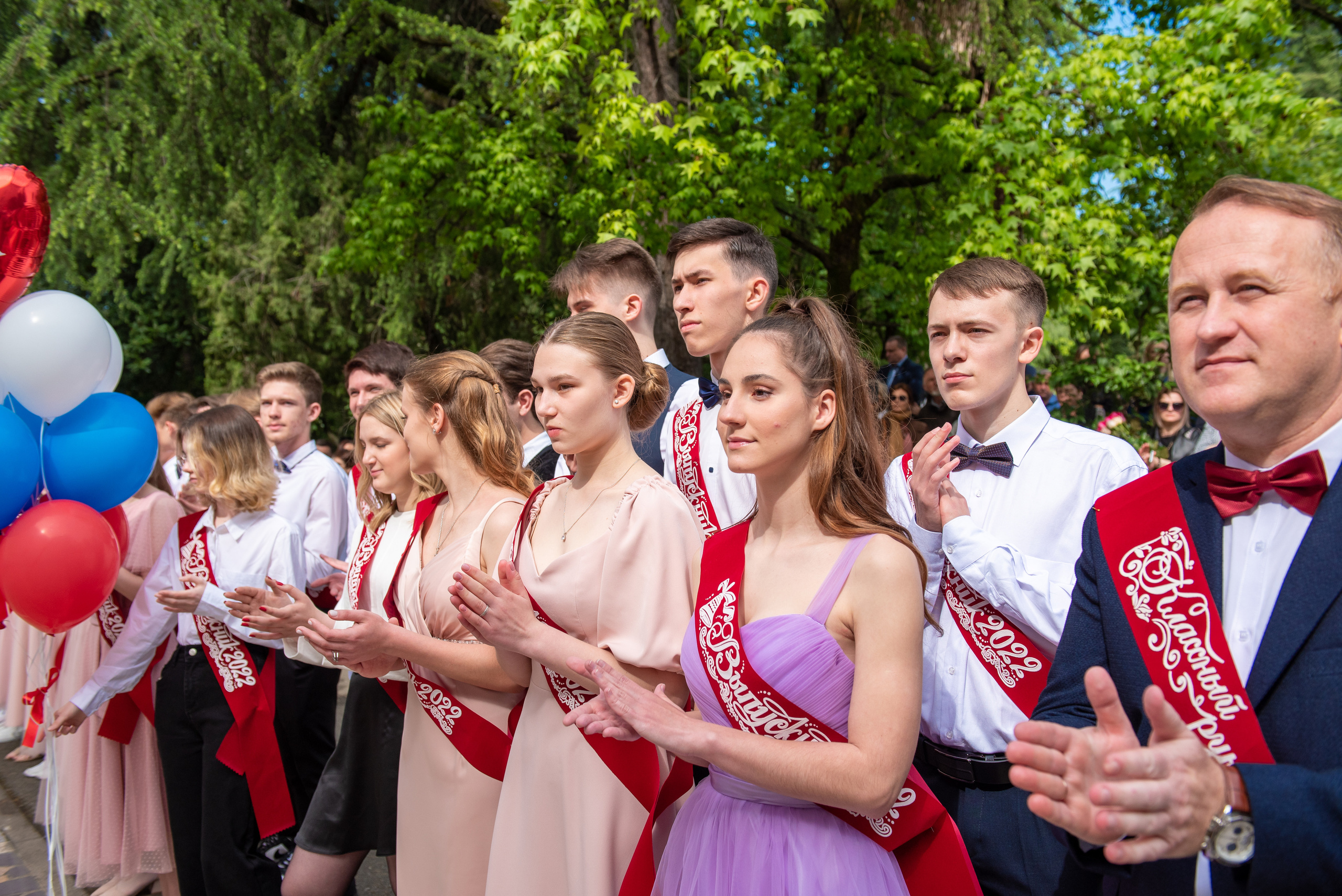 Последний звонок. Выпускные альбомы в Сочи Сюткина Наталья