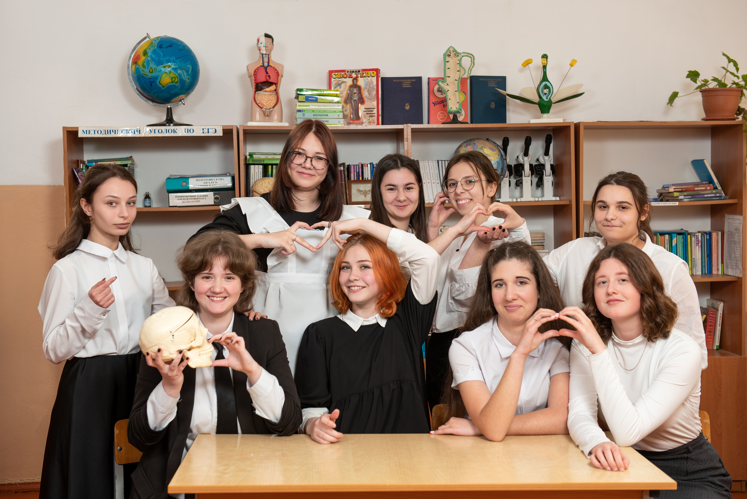 9-11 классы. Выпускные альбомы в Сочи Сюткина Наталья