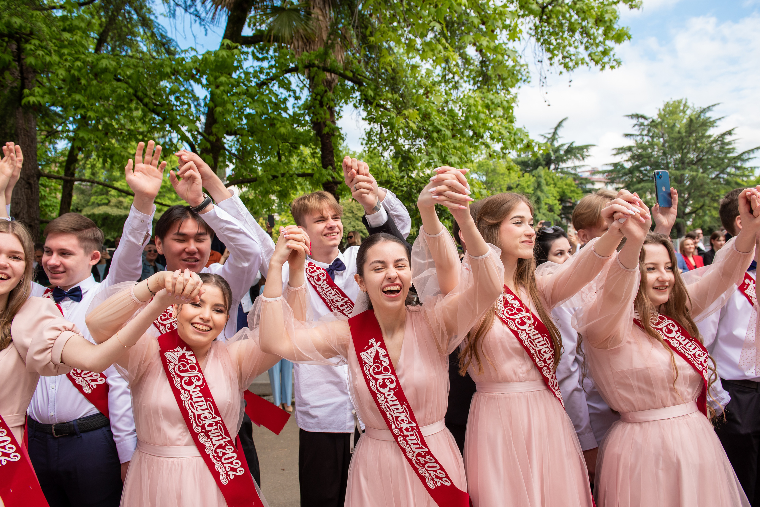 Последний звонок. Выпускные альбомы в Сочи Сюткина Наталья