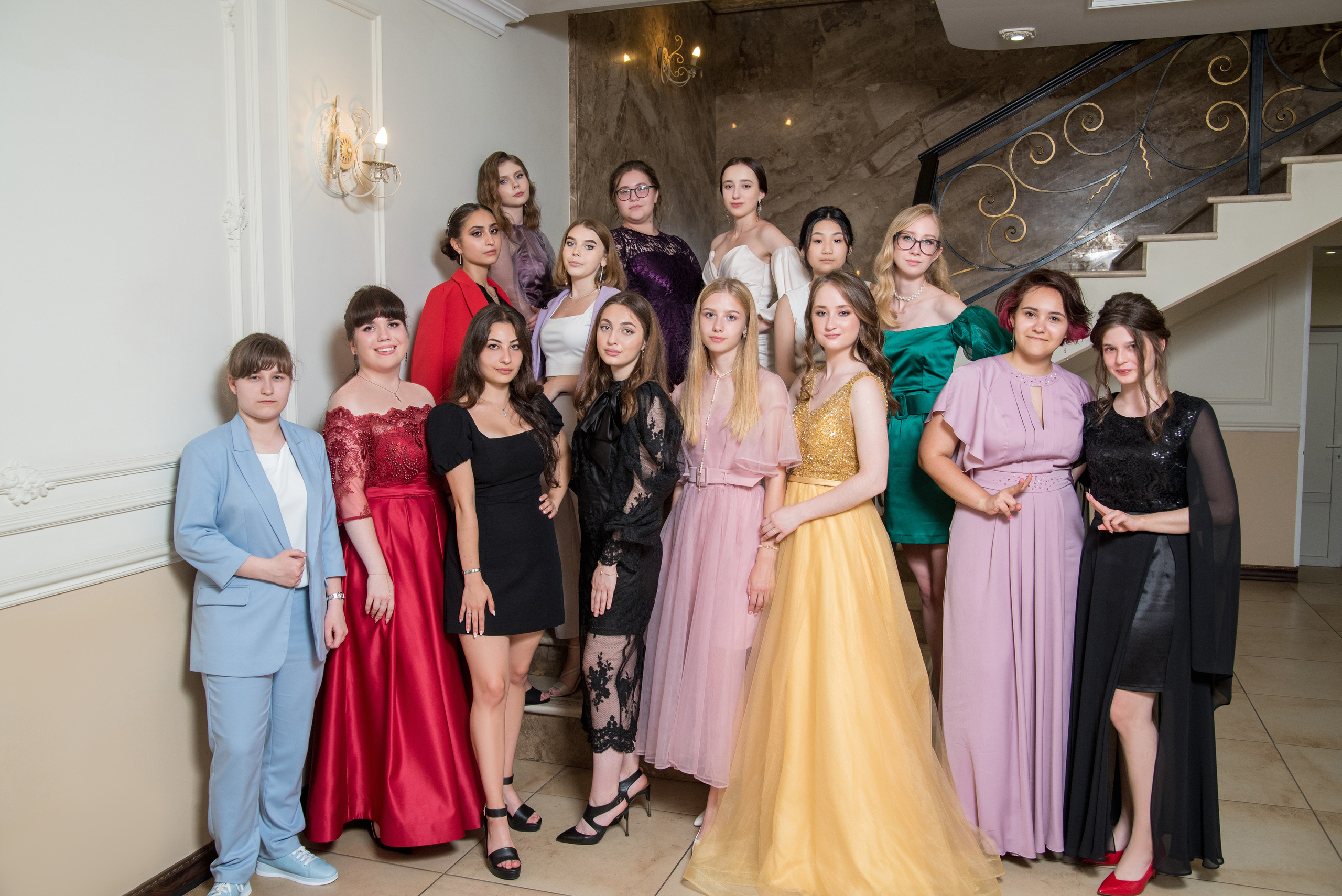 Выпускной 11 а. Выпускные альбомы в Сочи Сюткина Наталья