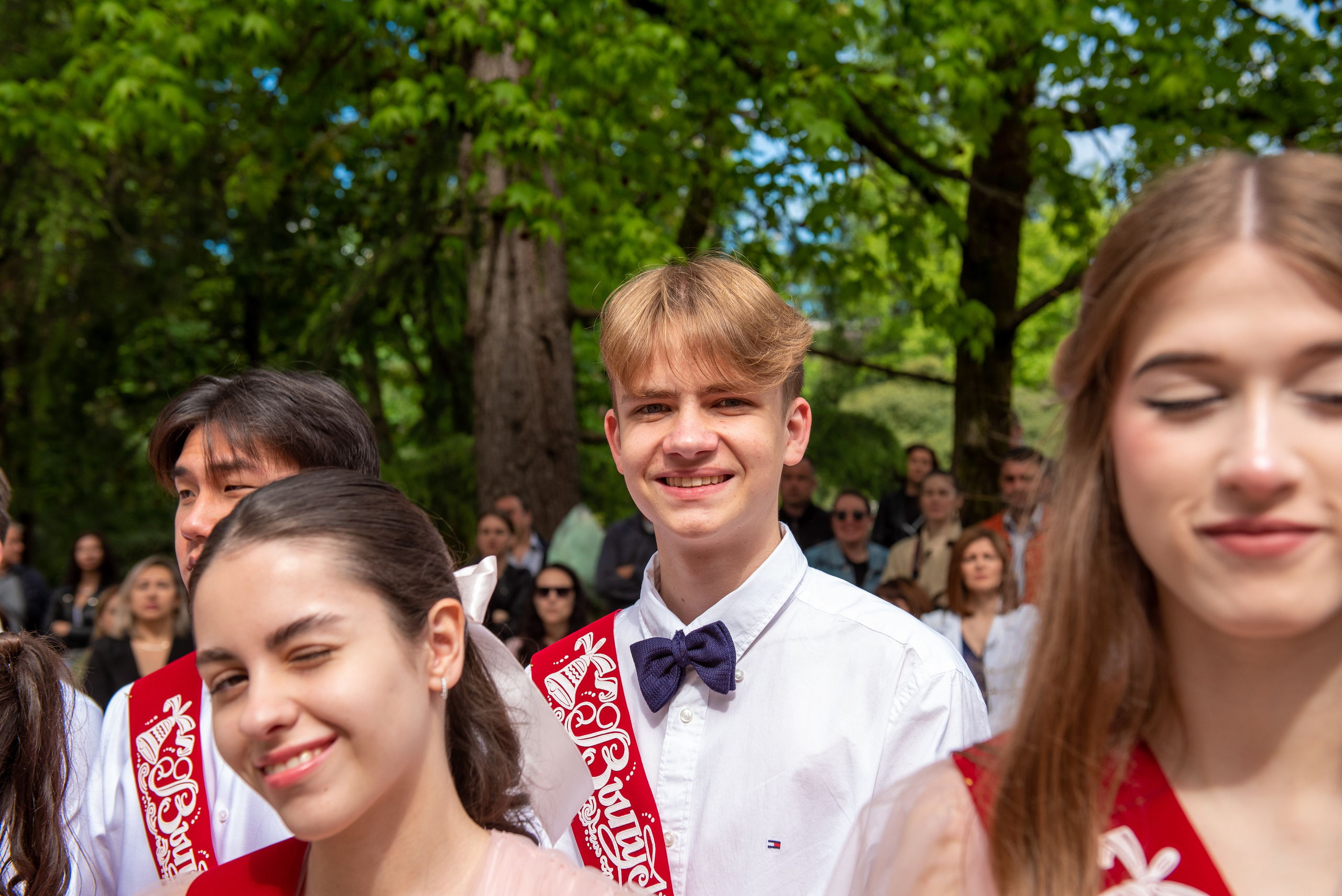 Последний звонок. Выпускные альбомы в Сочи Сюткина Наталья