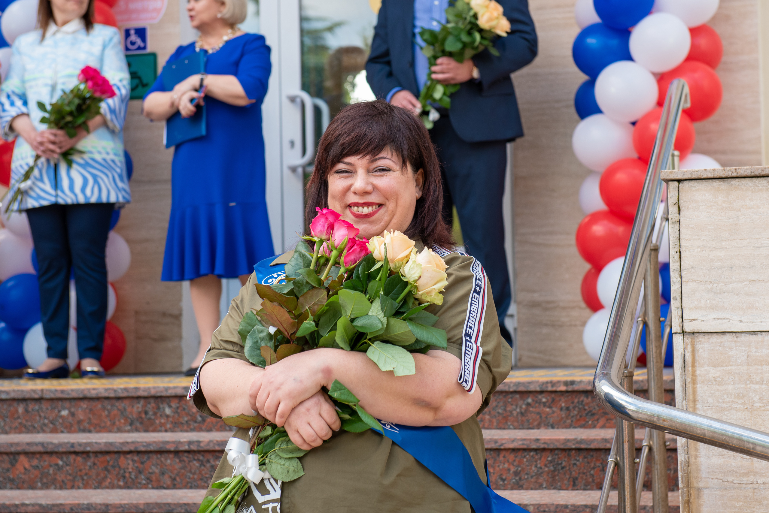 Последний звонок. Выпускные альбомы в Сочи Сюткина Наталья