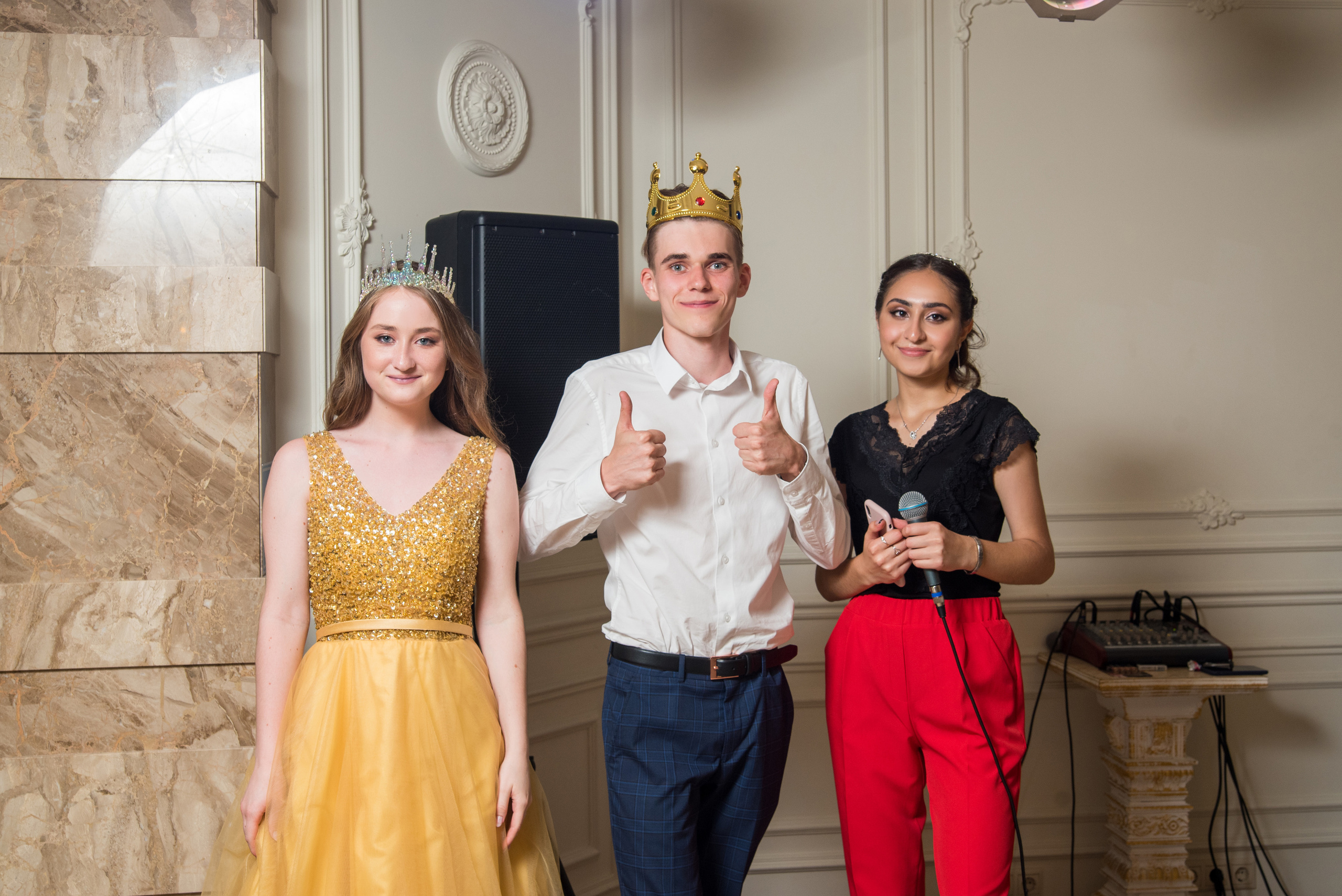 Выпускной 11 а. Выпускные альбомы в Сочи Сюткина Наталья