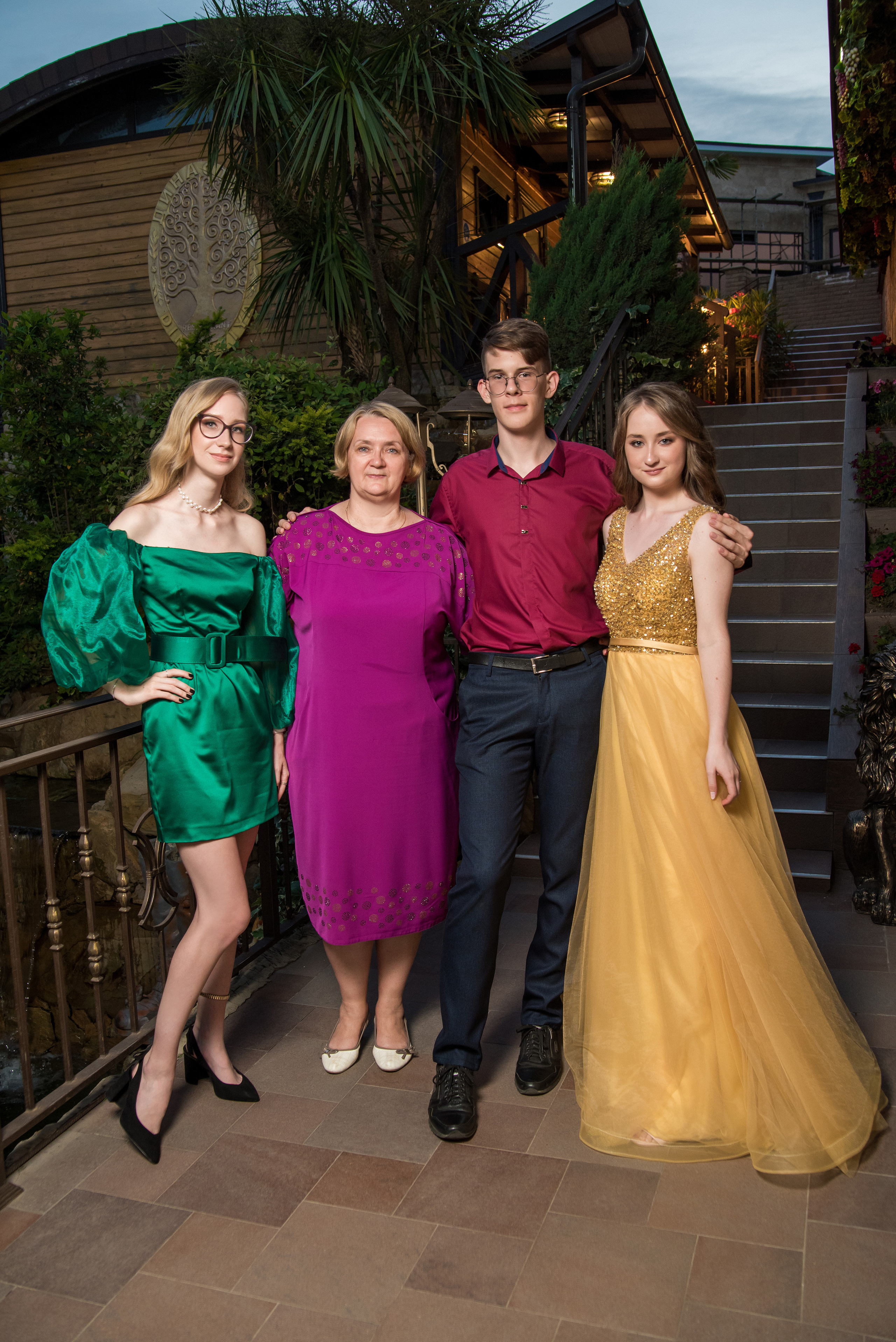 Выпускной 11 а. Выпускные альбомы в Сочи Сюткина Наталья