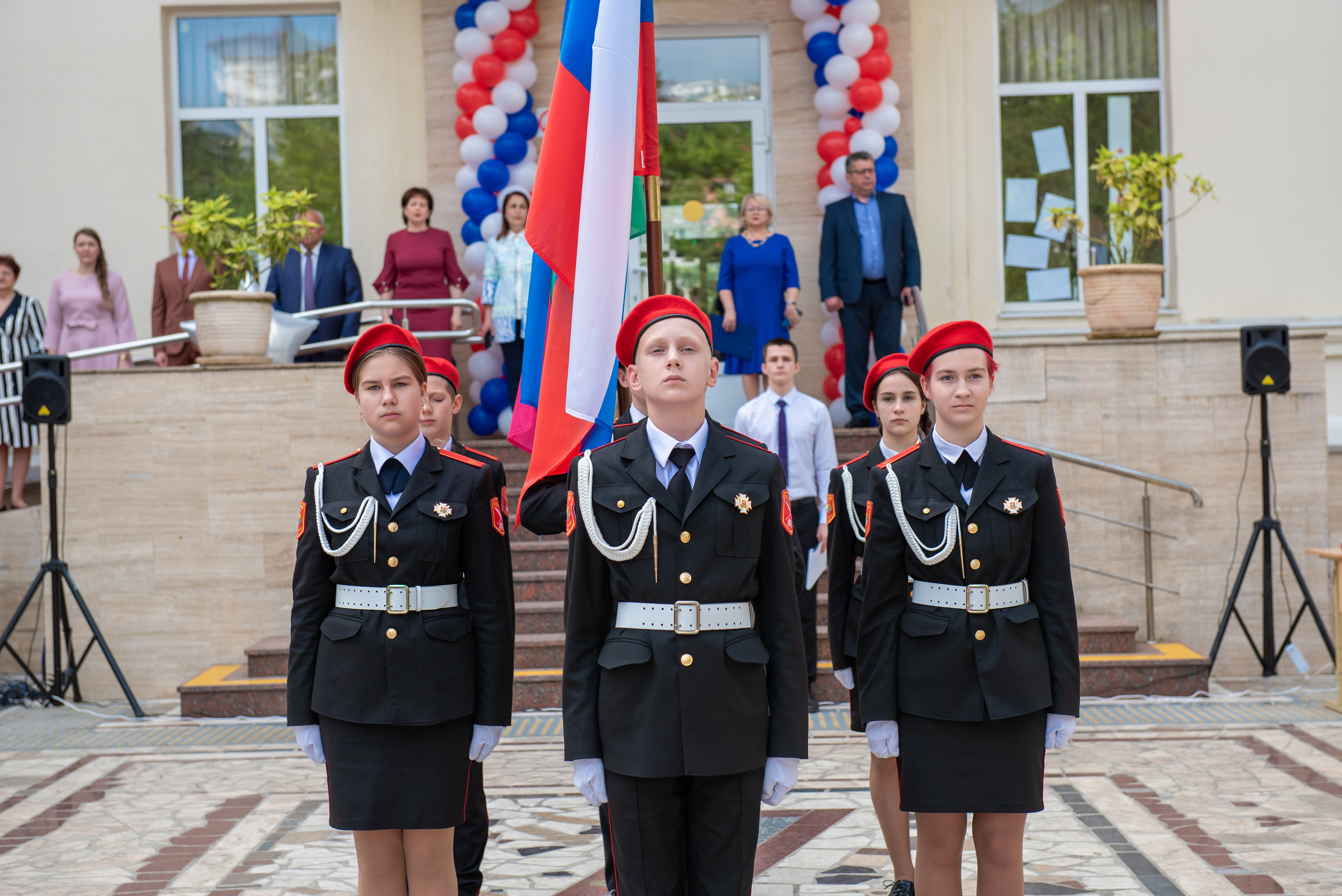 Последний звонок. Выпускные альбомы в Сочи Сюткина Наталья