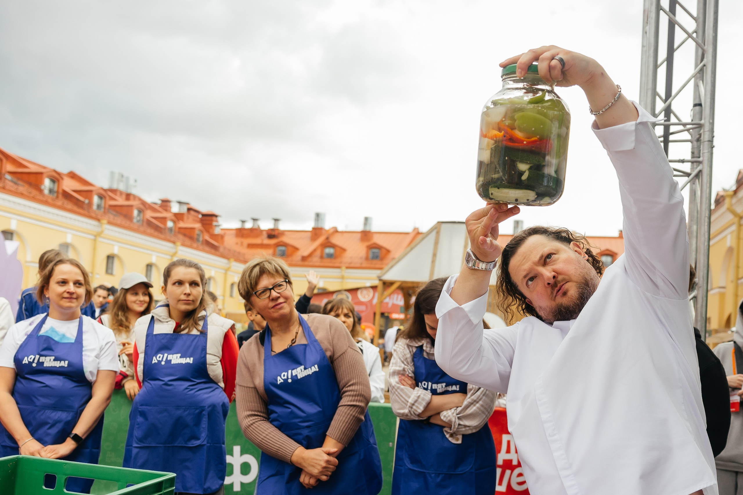 Снимал репортаж для «Газпром нефть», Газстройпром, Росатом, ОЗОН, Мегафон, ВТБ, Т-Банк, Unilever, Материа Медика Холдинг. Фотограф Serg-Epic — Сергей Клепиков