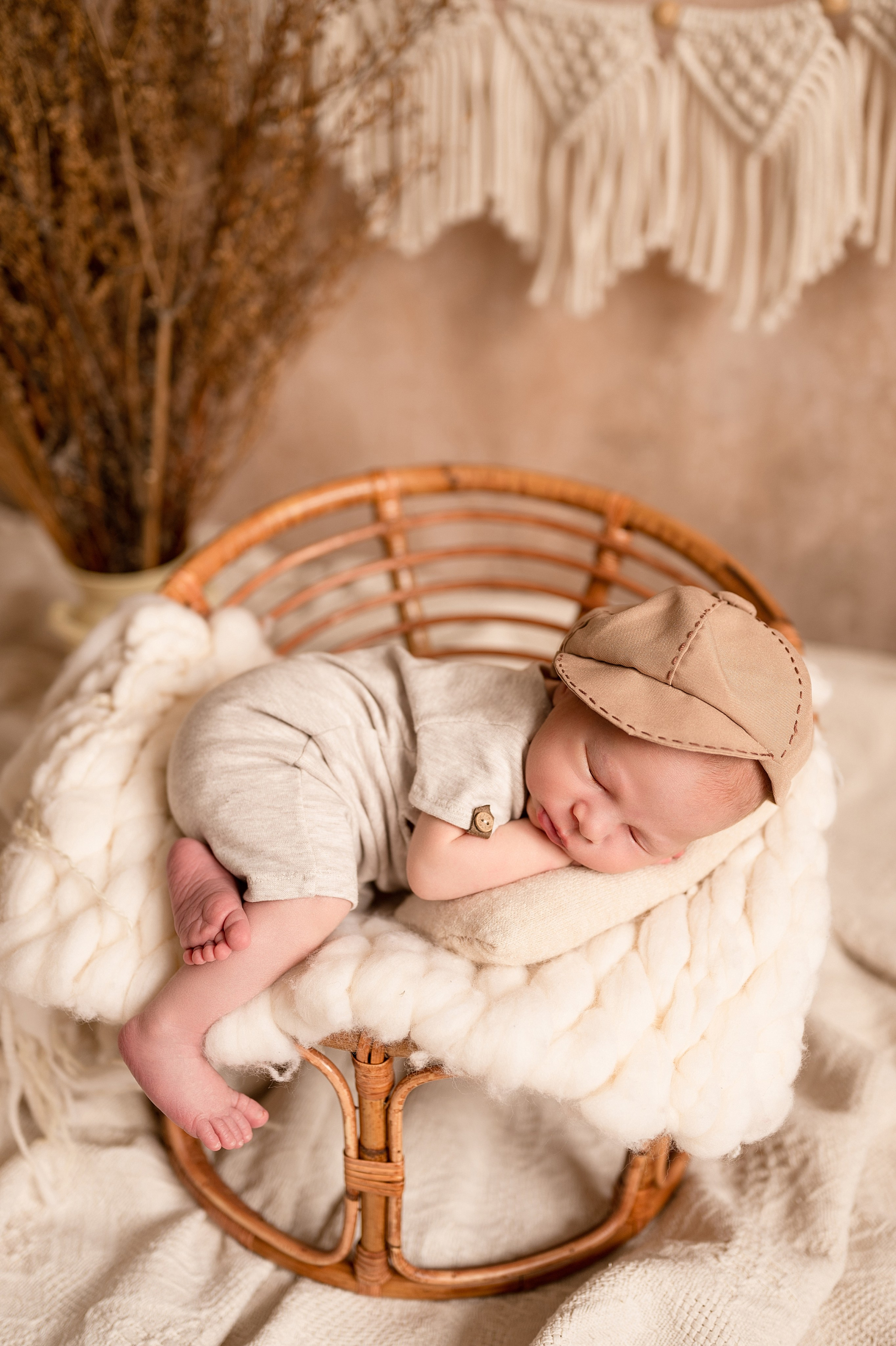 Ростислав, 10 дней. Детский и семейный фотограф в Красноярске. Фотосессии новорожденных малышей до 1 месяца