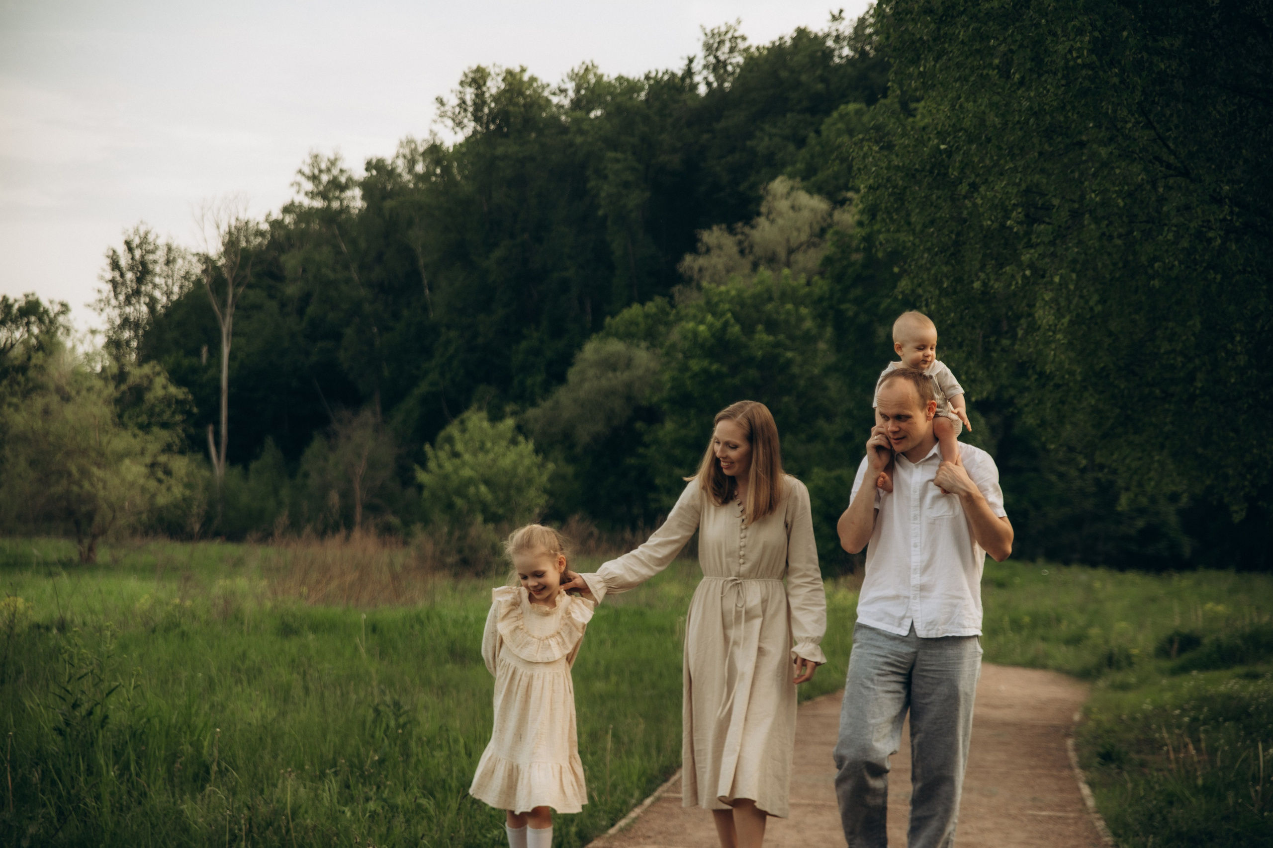 Теплым майским вечером. Гаврилова Настя семейный фотограф lifestyle в Москве