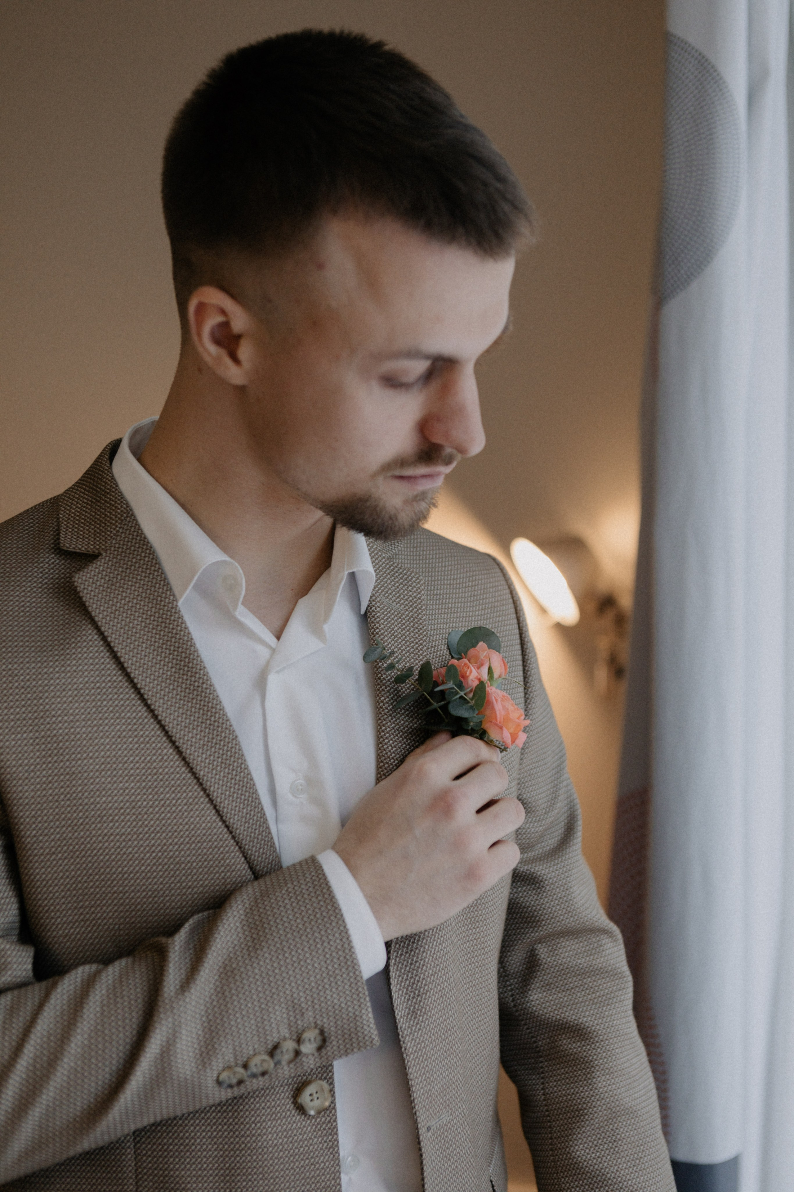 Ксюша и Илья. Утро в отеле роспись в Birds. Свадебный и портретный фотограф в Москве Анастасия Масюк