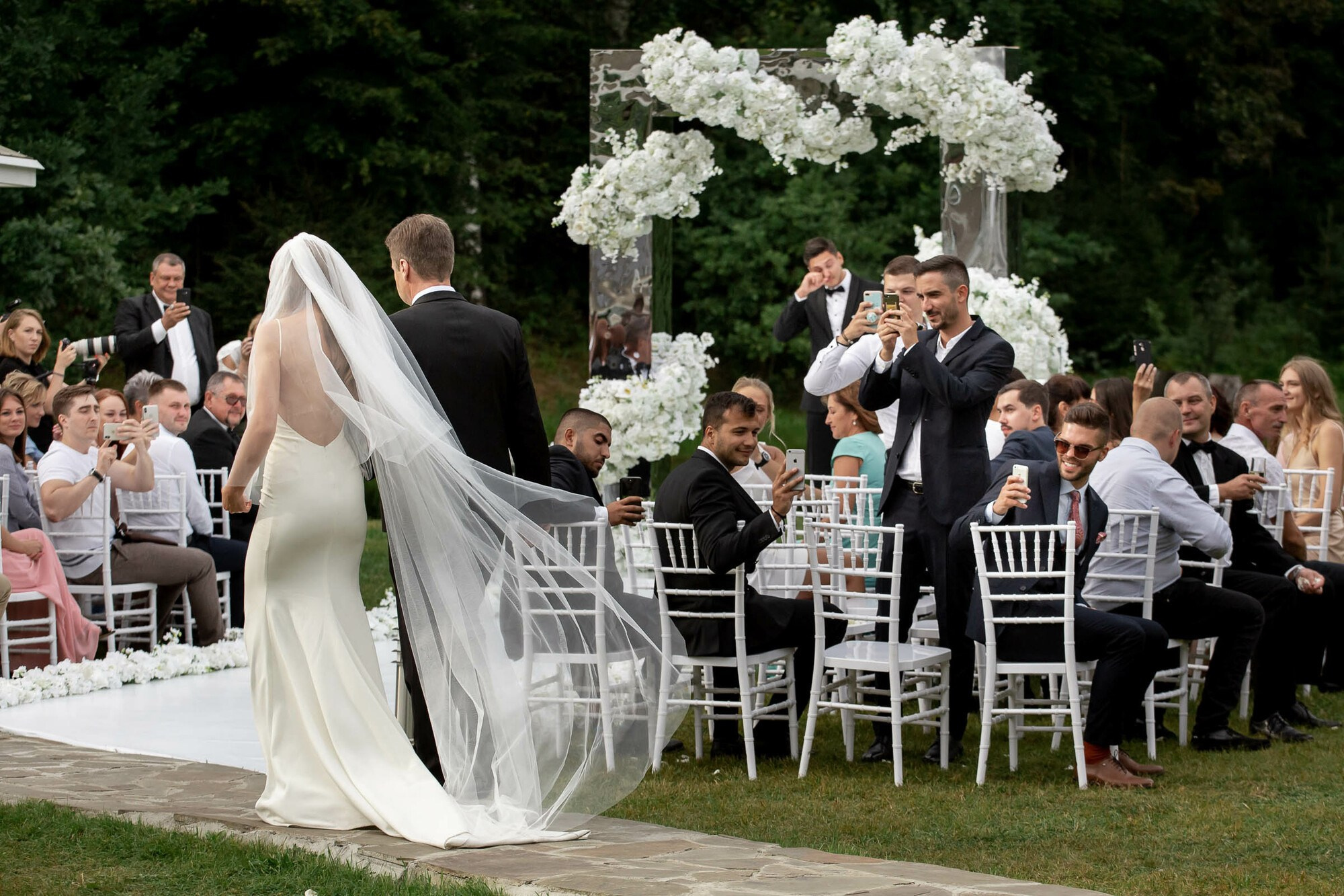 Стильная свадьба со сборами в гостинице Эрмитаж. Свадебный фотограф в Санкт-Петербурге и Москве Андрей Нестеров