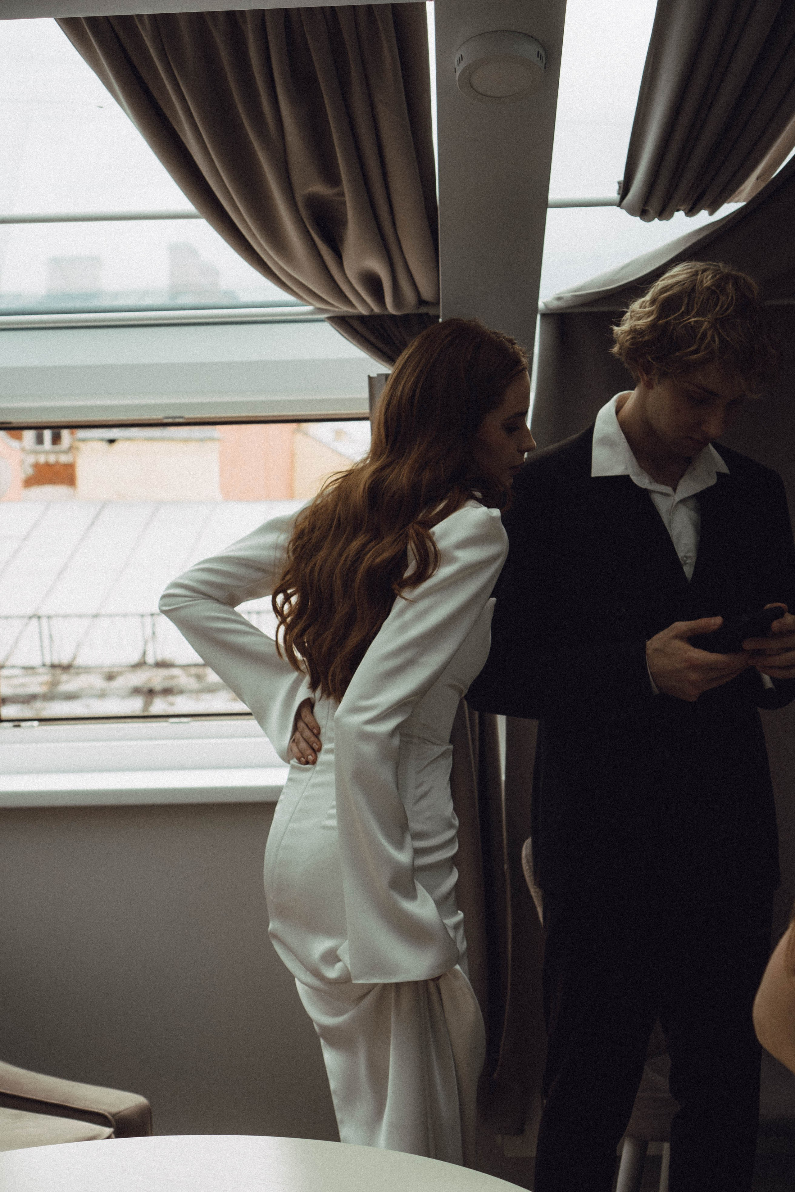 СВАДЕБНАЯ СЬЕМКА В ОТЕЛЕ. СБОРЫ ЖЕНИХА И НЕВЕСТЫ И ТАКЖЕ ТОР И ПОДГОТОВКА К ПРОГУЛКЕ. Профессиональный фотограф, Санкт-Петербург — Виктория Богомолова