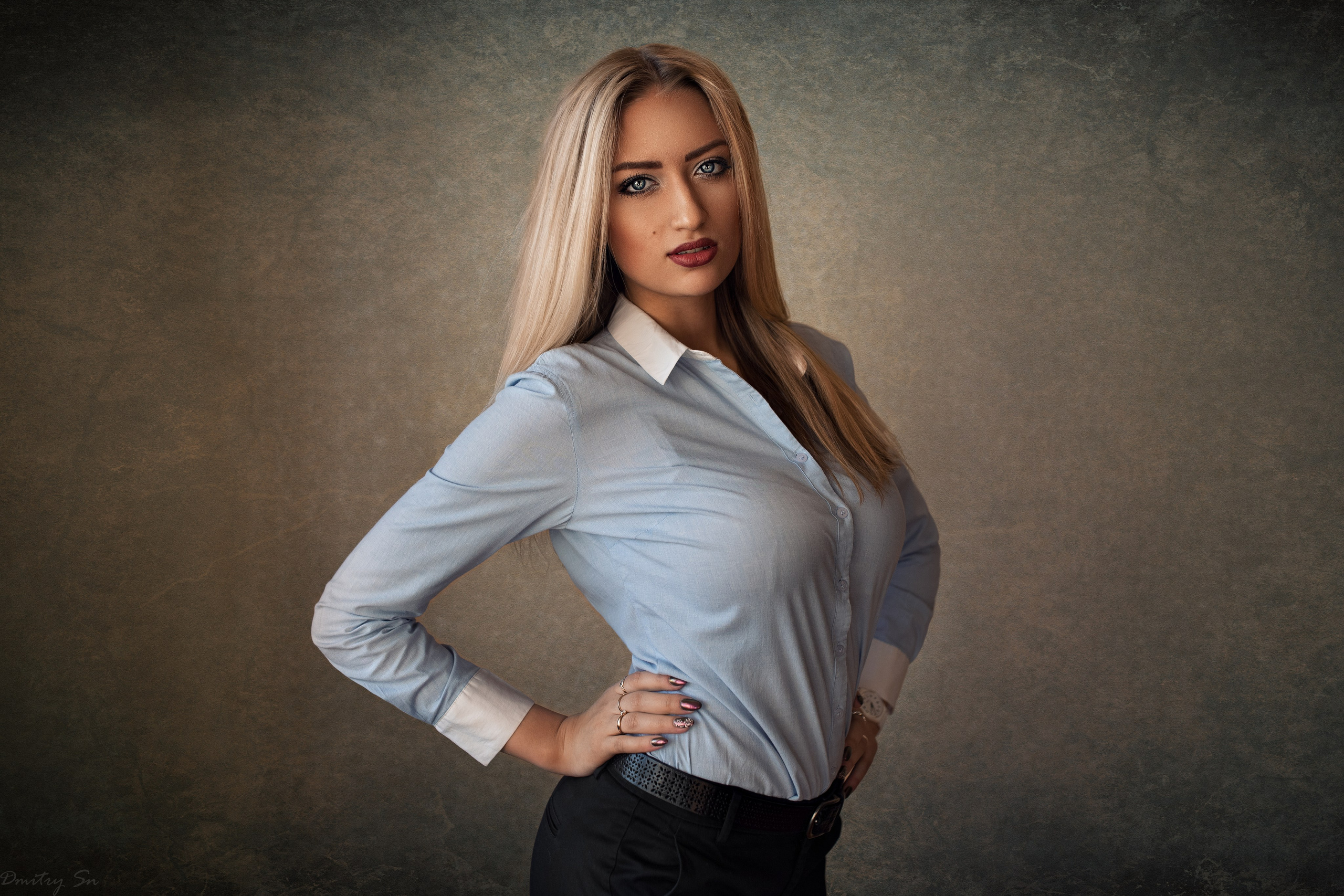 Портретная съемка у окна с Елизаветой для «себя»