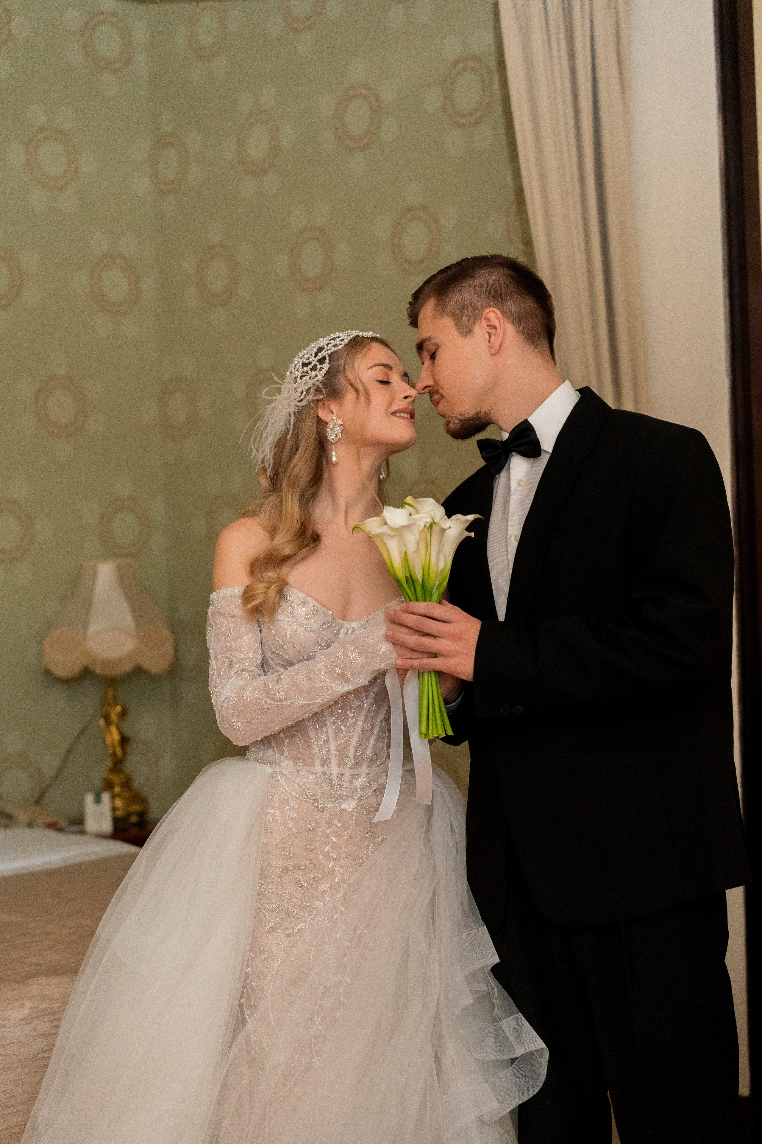 Свадебная фотосессия в отеле Метрополь. Свадебный фотограф в Москве Анна Полушина