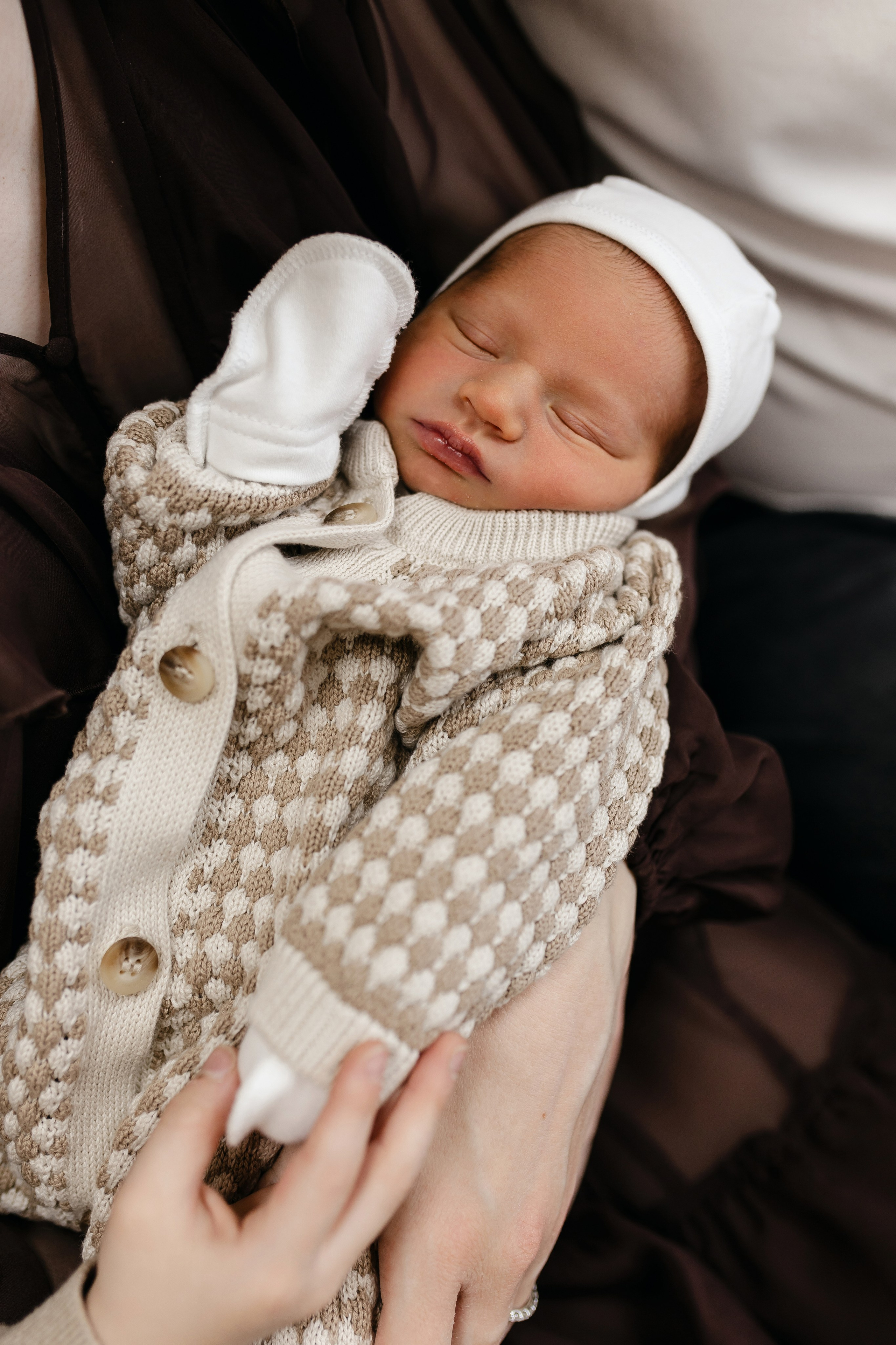 Фотограф на выписку из роддома в Краснодаре, выписка из Екатерининского роддома, фотограф Яна Морева. Семейный фотограф в Краснодаре Яна Морева
