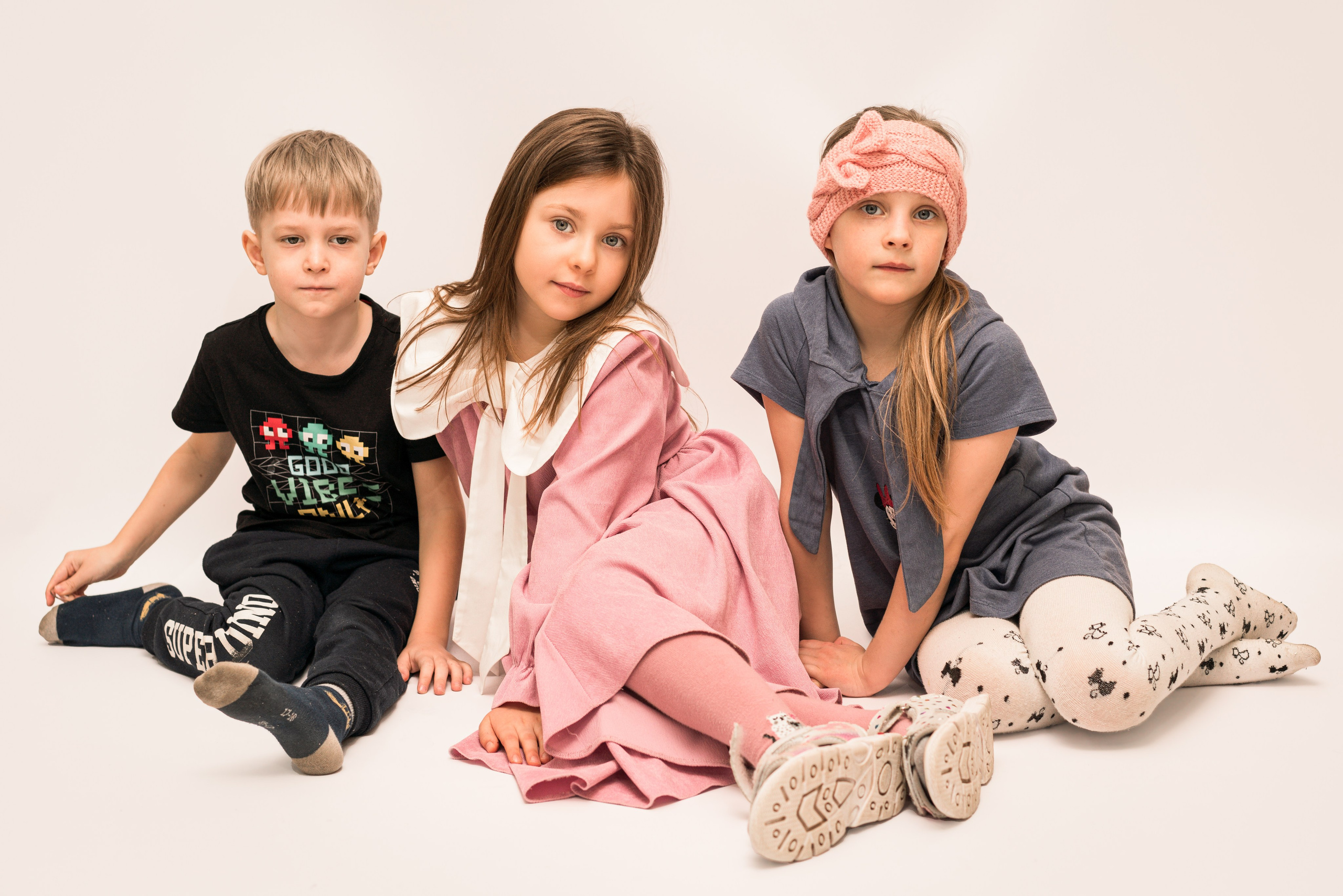 Детский сад, портреты белый фон. Фотограф Шунова Саша