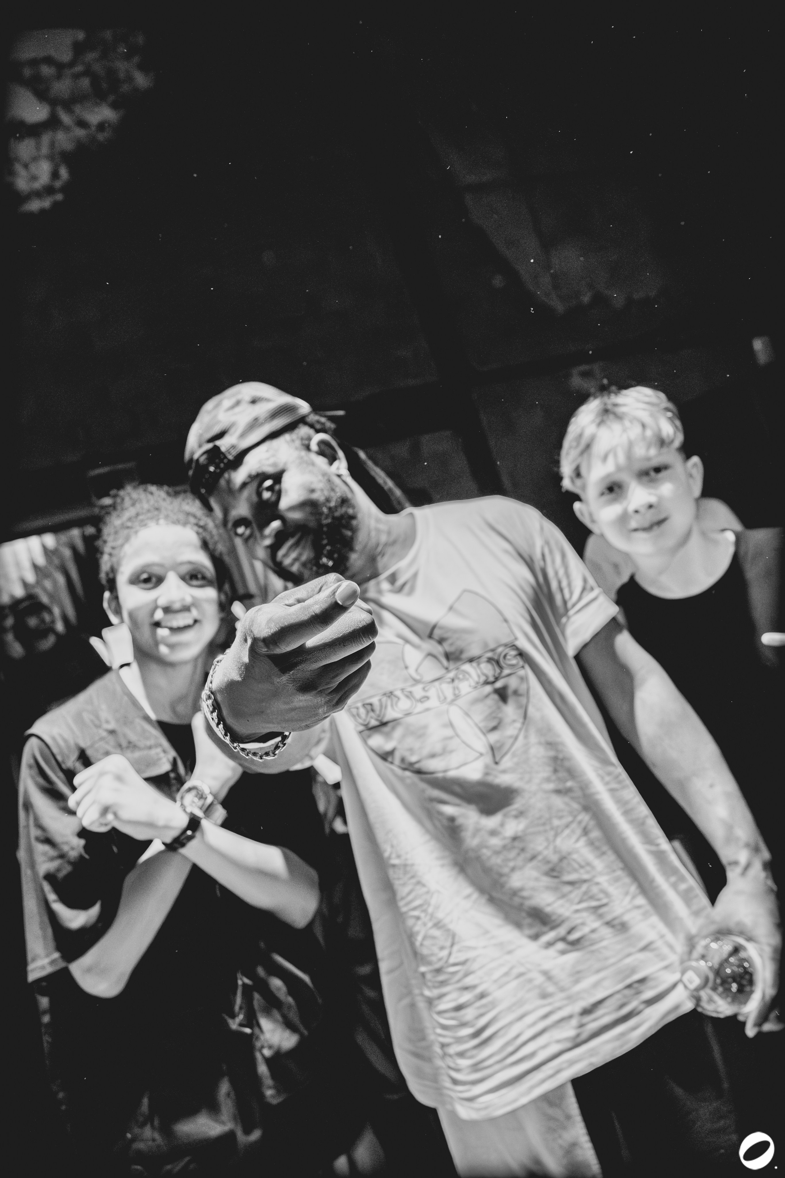 ODD.CLUB 04/04 (@youlovebu). Соня бу тебя сфоткала