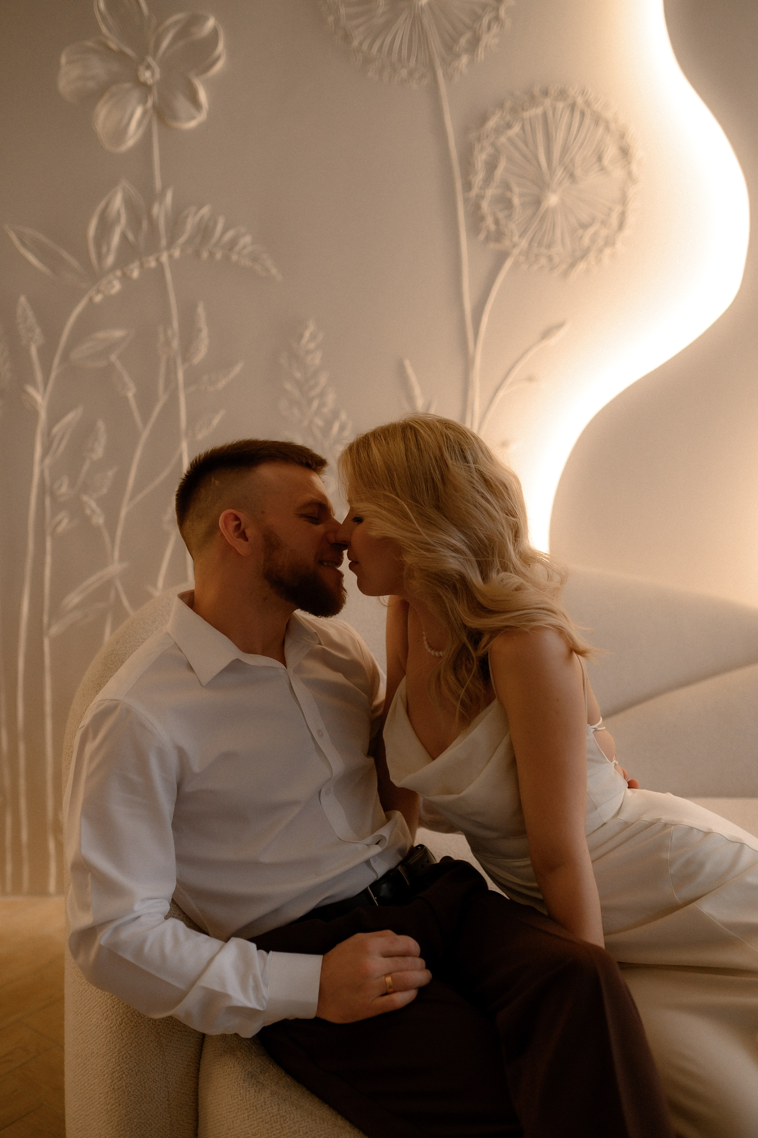 Коля и Алёна в студии. Семейный и свадебный lifestyle-фотограф в Москве Мария Петрова