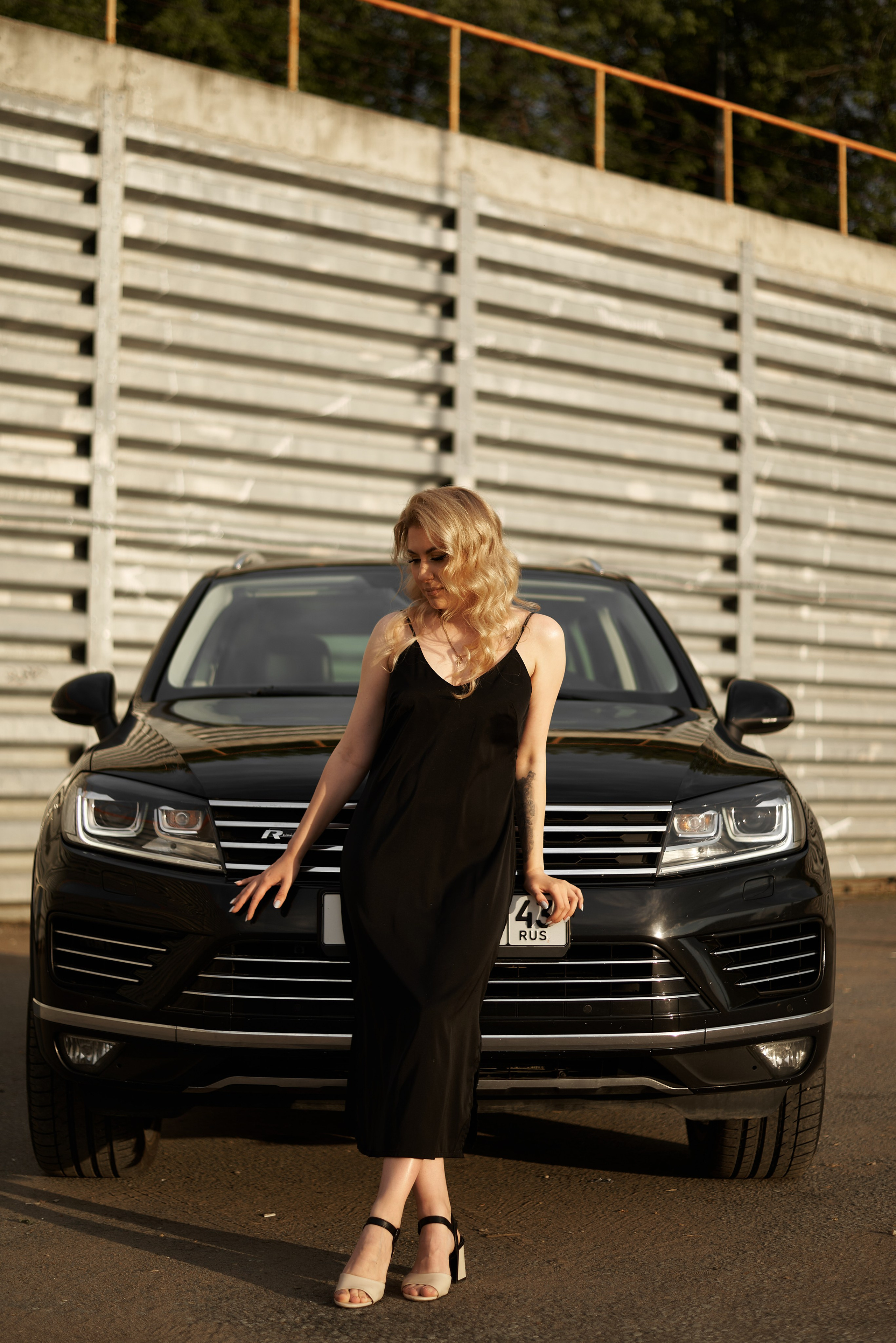 Наталья — Black dress & Black car. Photographer Bangkok — Pattaya | фотограф Бангкок — Паттайа