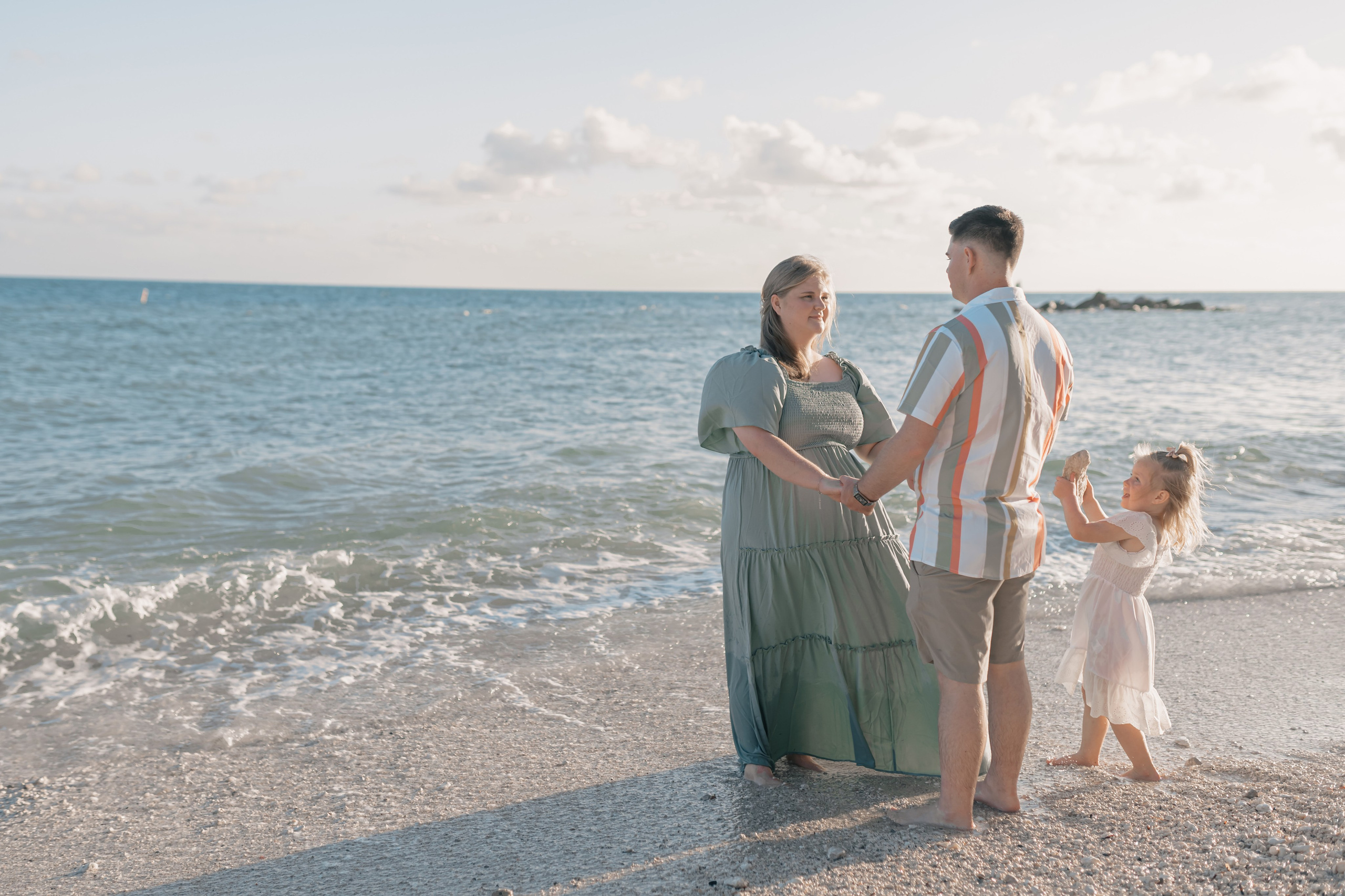 Ronni and her family. Gaukhar Baimagambet — Photographer and Videographer