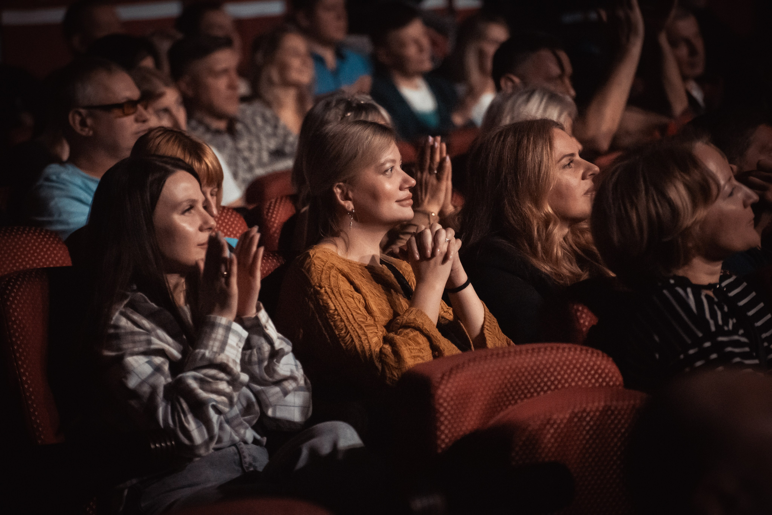 Сергей Бобунец с оркестром, Гранд холл Сибирь, 18.03.2026. Фотограф Регина Крикунова г. Красноярск
