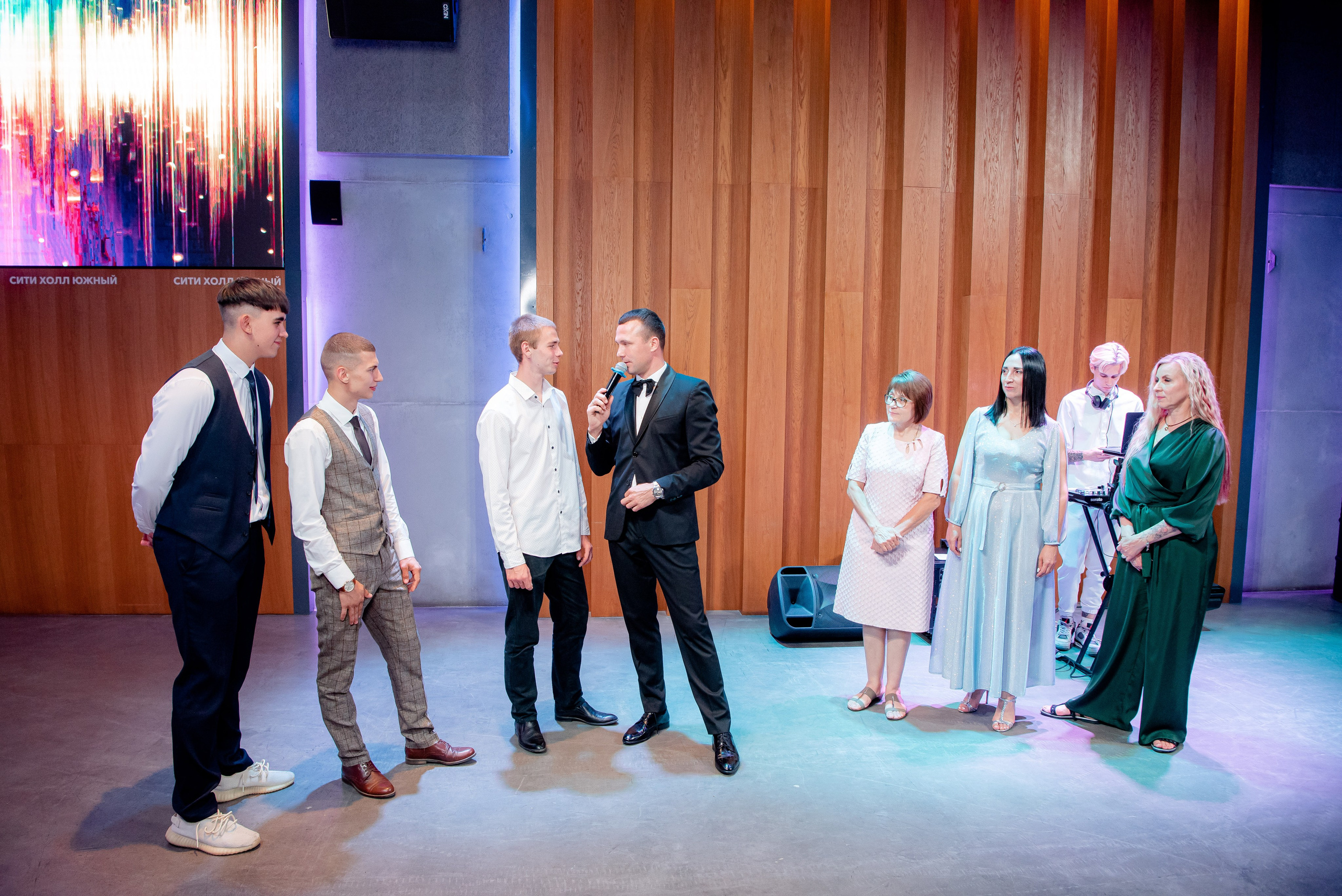 140 Школа. Вручение и Банкет. Сити Холл. Фотограф в Волгограде и Волжском Александр Горбань