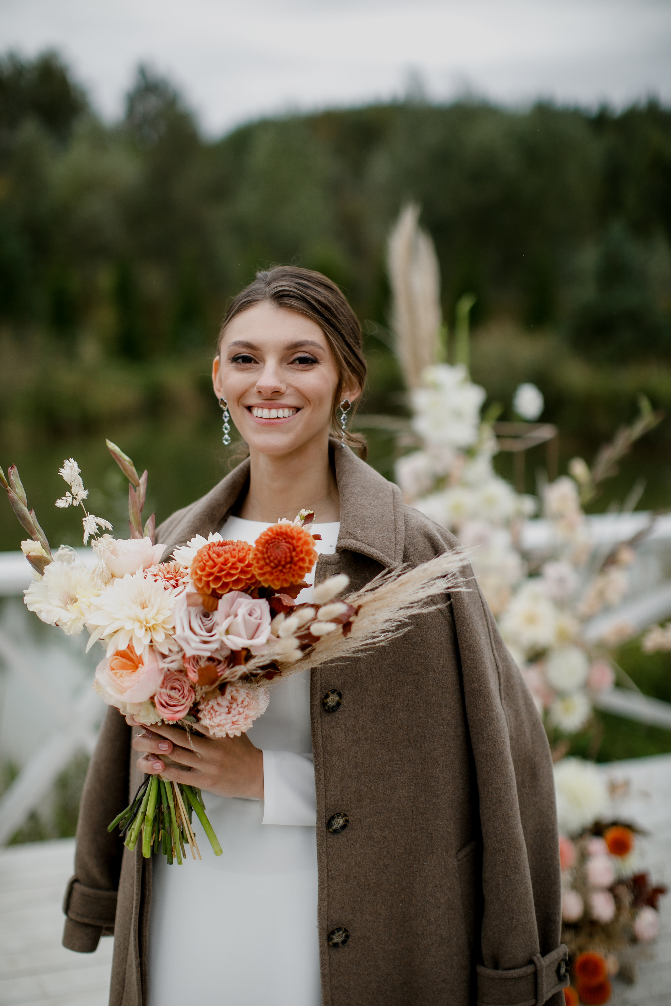 Свадебная вечеринка на загородной пощадке. Свадебный фотограф Марина Назарова Москва