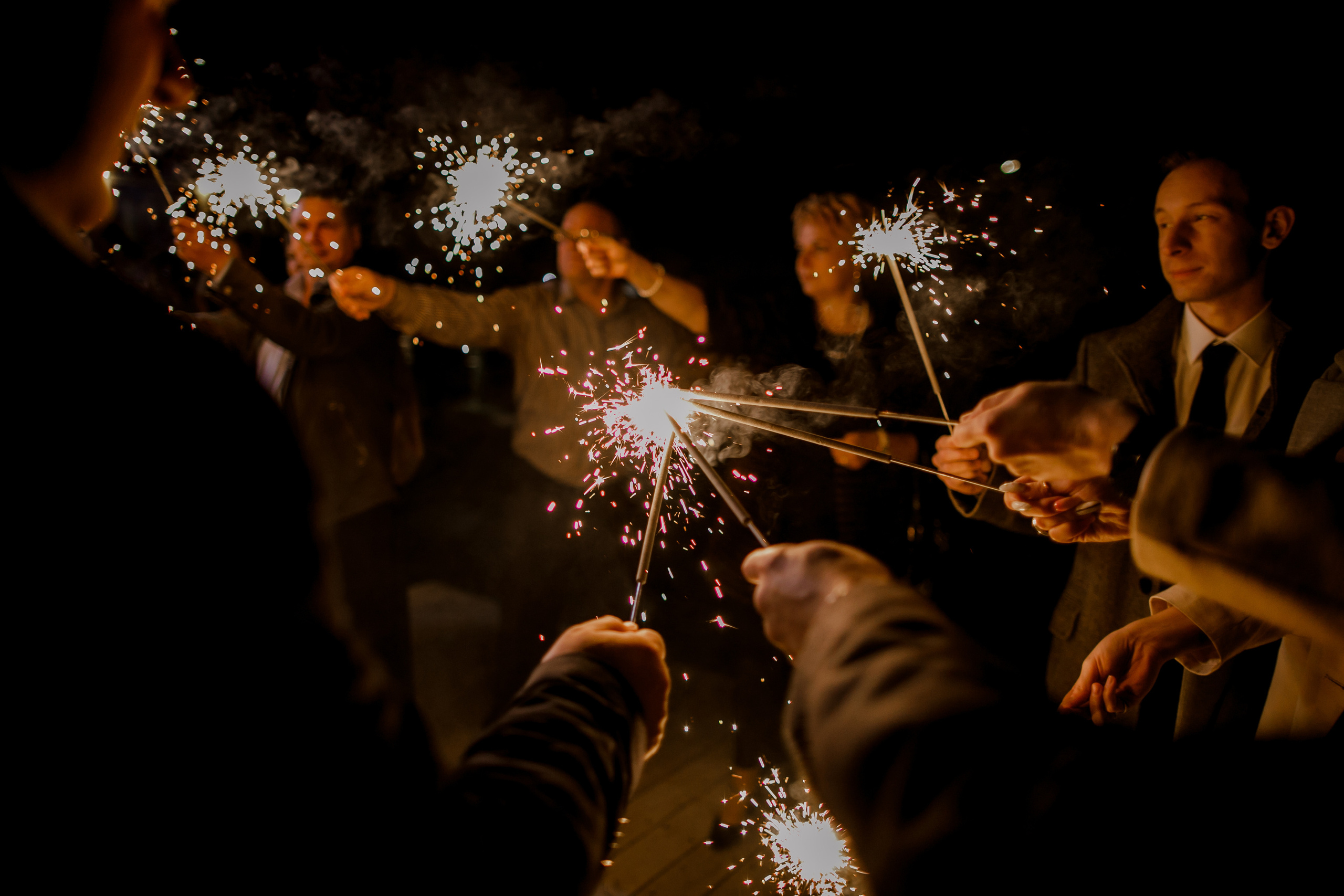Свадебная вечеринка на загородной пощадке. Свадебный фотограф Марина Назарова Москва