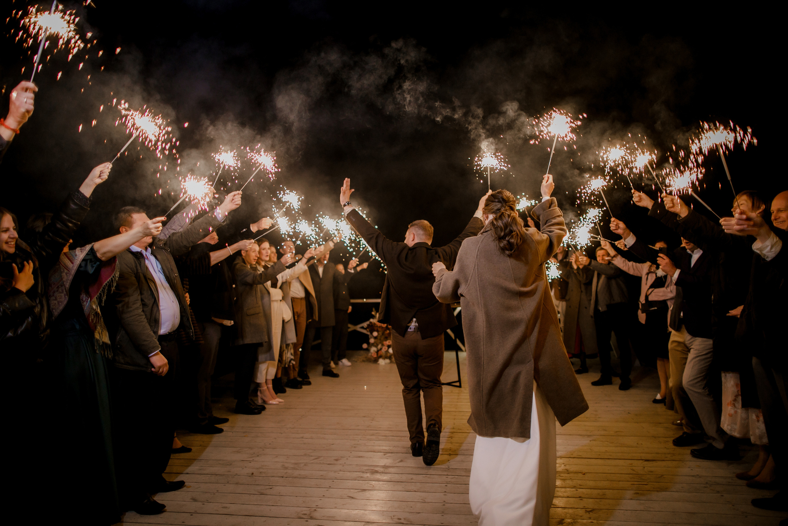 Свадебная вечеринка на загородной пощадке. Свадебный фотограф Марина Назарова Москва