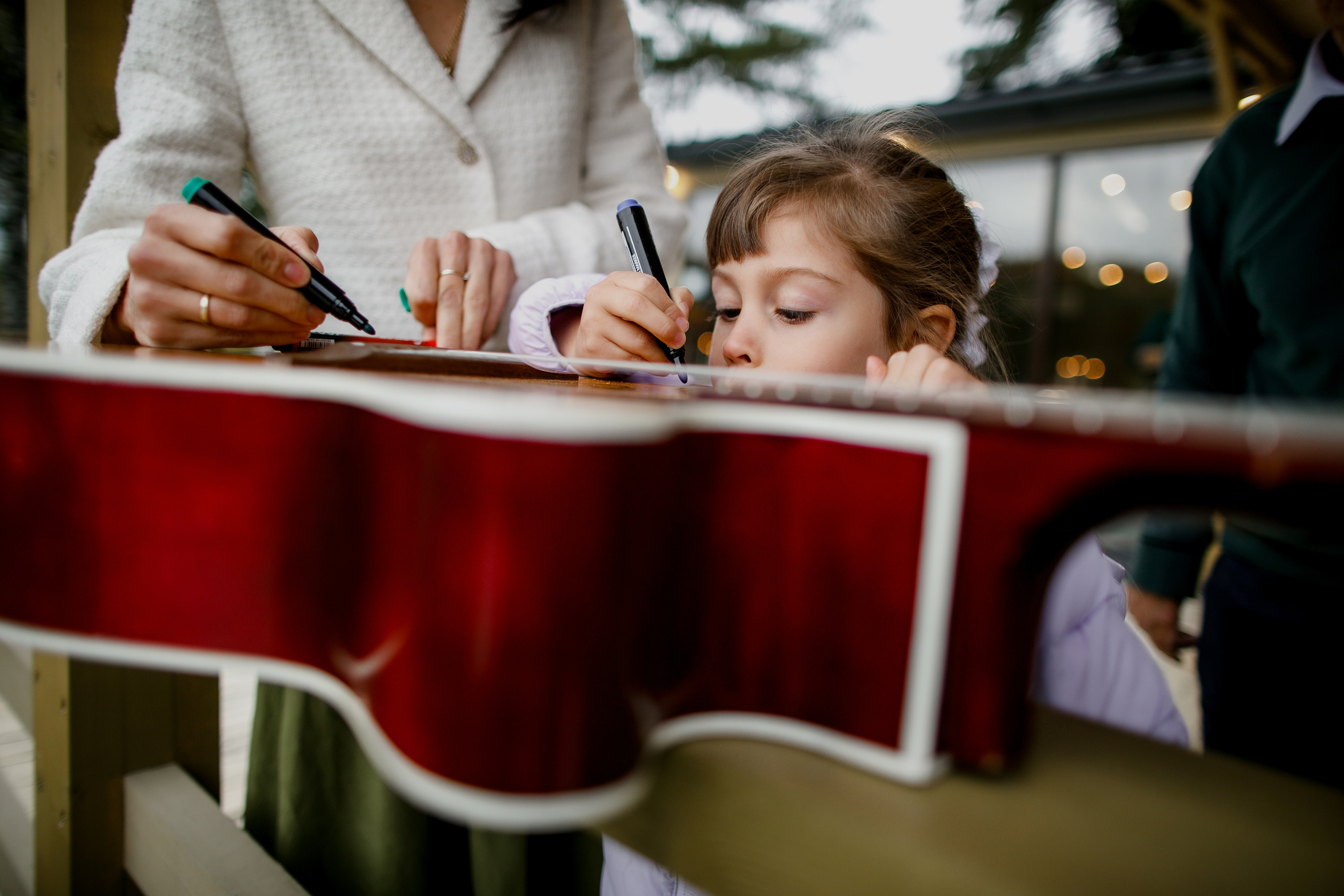 Свадебная вечеринка на загородной пощадке. Свадебный фотограф Марина Назарова Москва