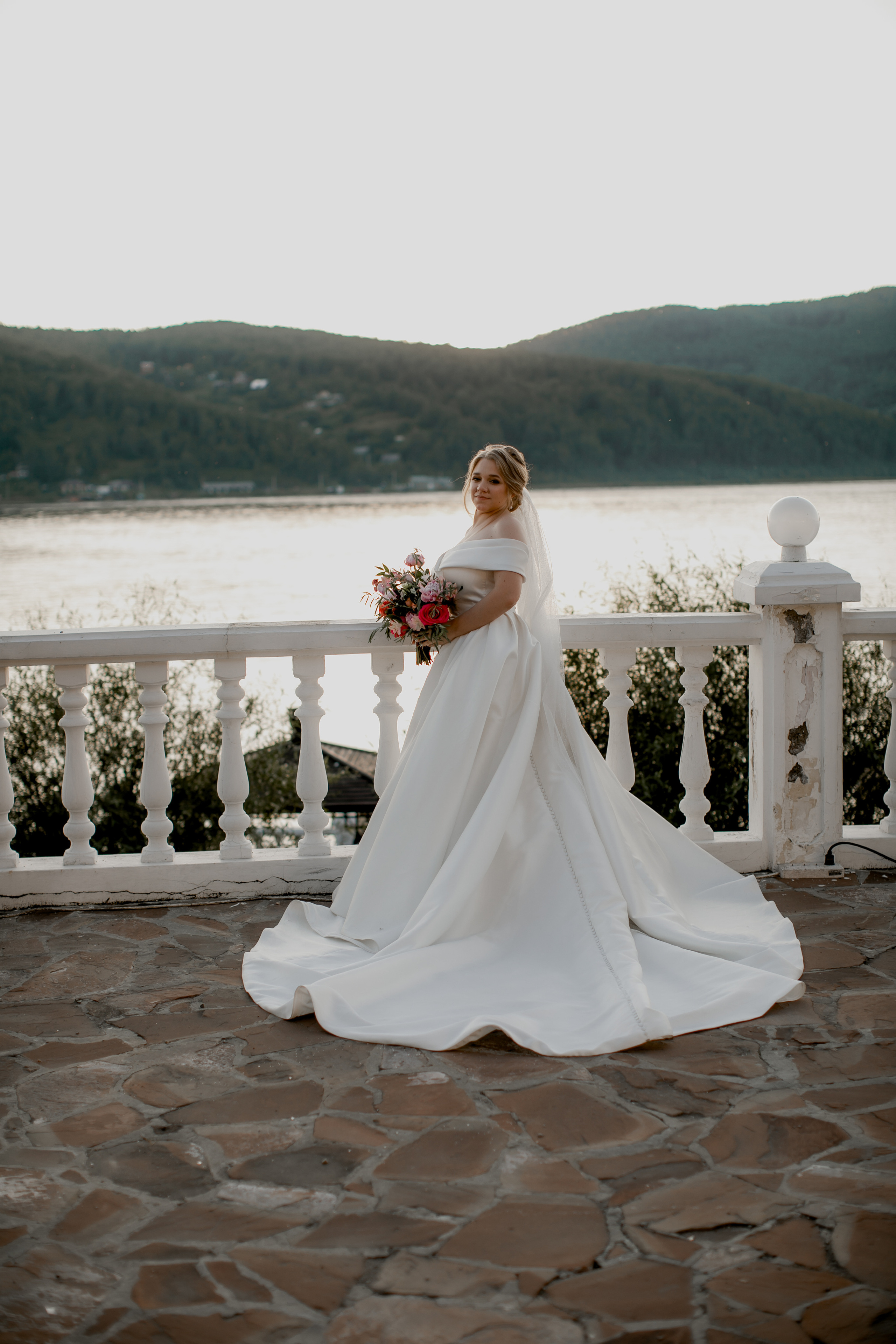 Свадьба на озере Байкал!. Свадебный фотограф Марина Назарова Москва