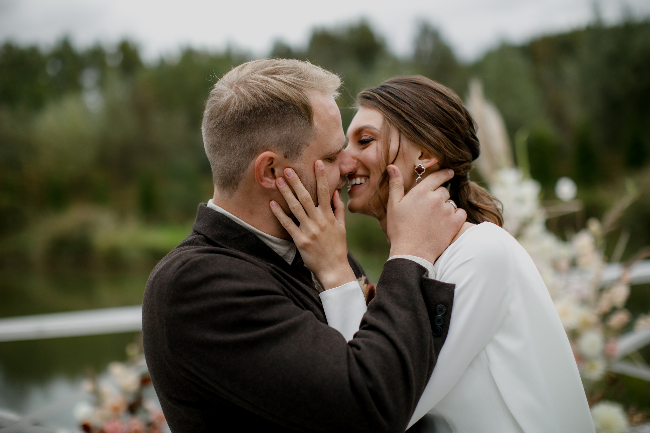 Свадебная вечеринка на загородной пощадке. Свадебный фотограф Марина Назарова Москва