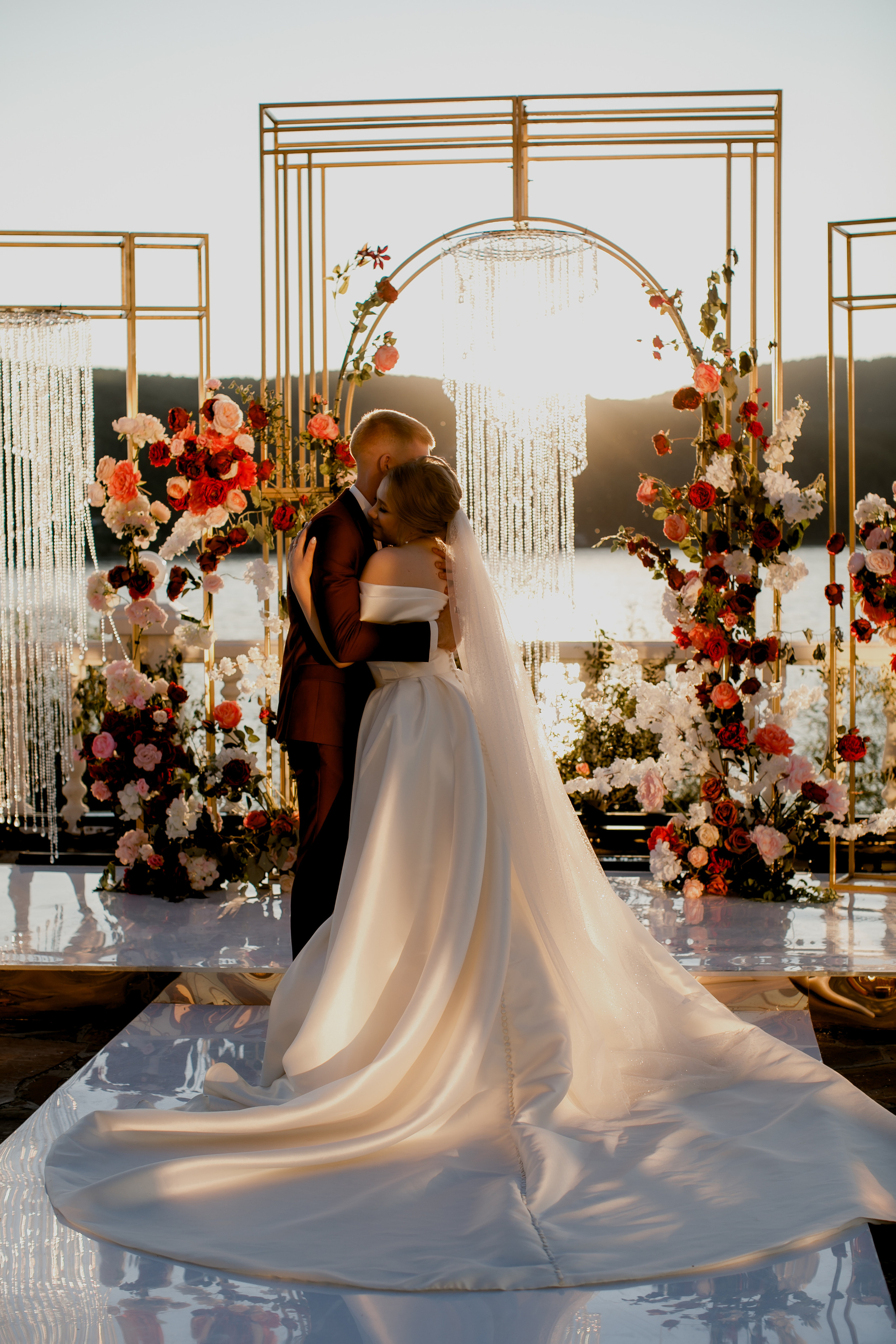 Свадьба на озере Байкал!. Свадебный фотограф Марина Назарова Москва