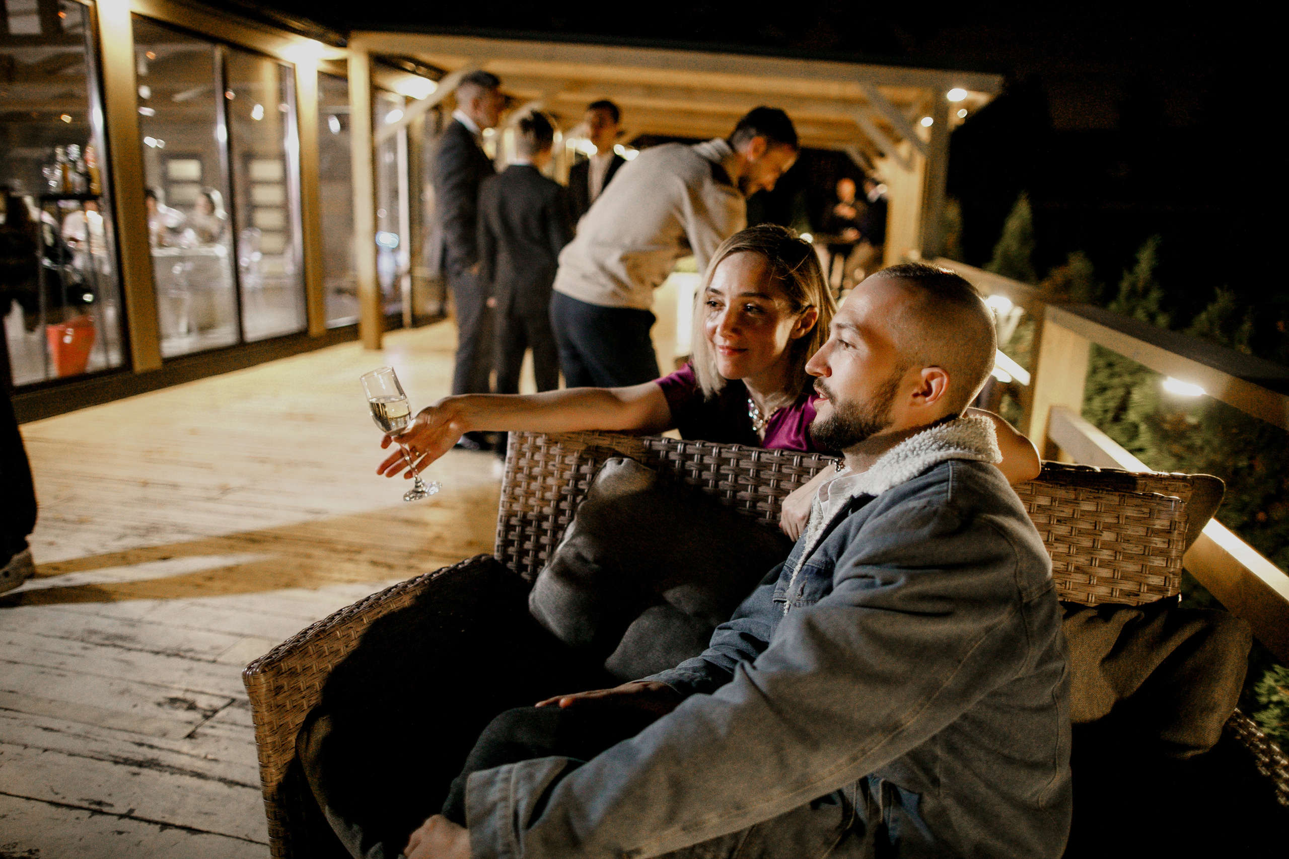 Свадебная вечеринка на загородной пощадке. Свадебный фотограф Марина Назарова Москва