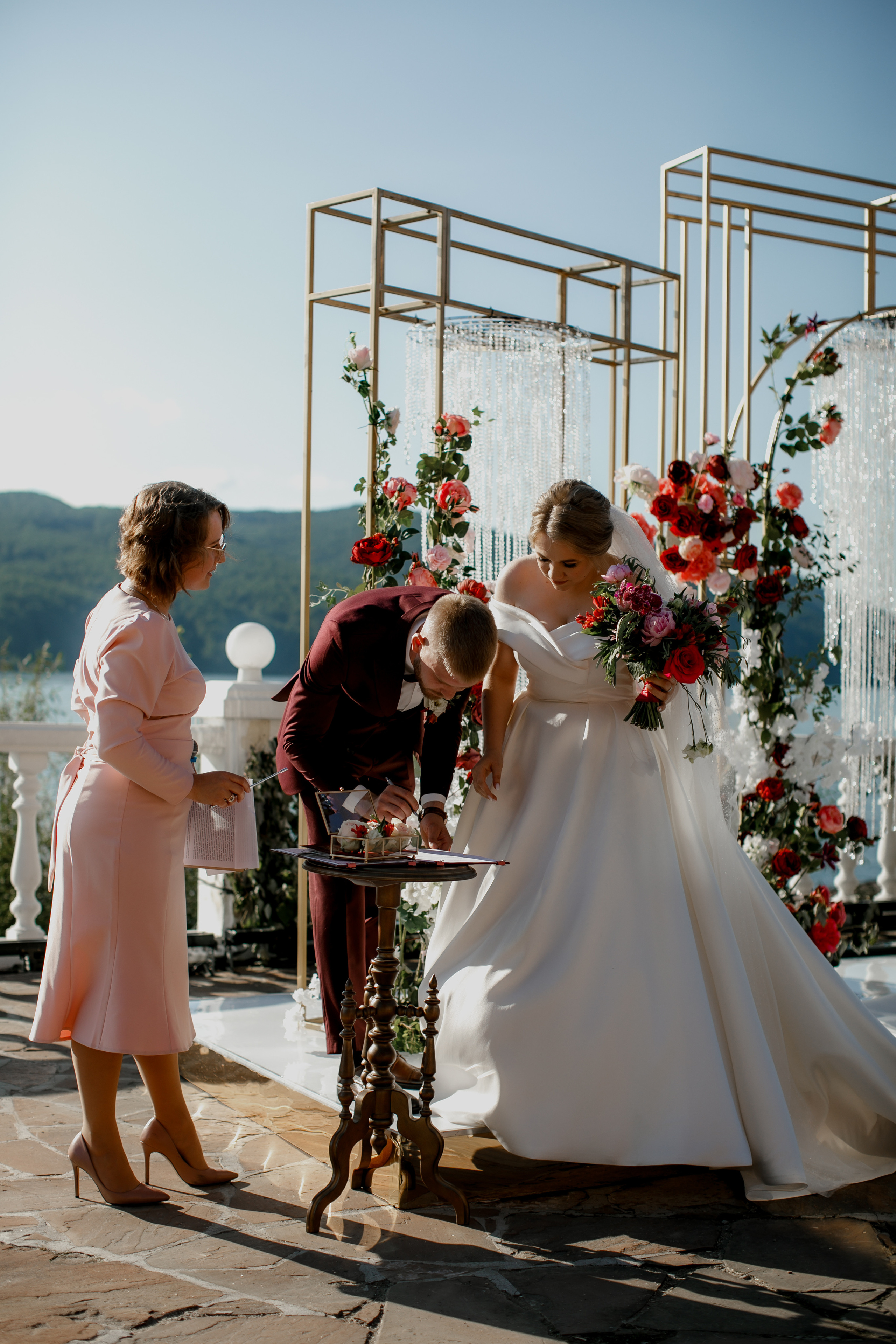 Свадьба на озере Байкал!. Свадебный фотограф Марина Назарова Москва